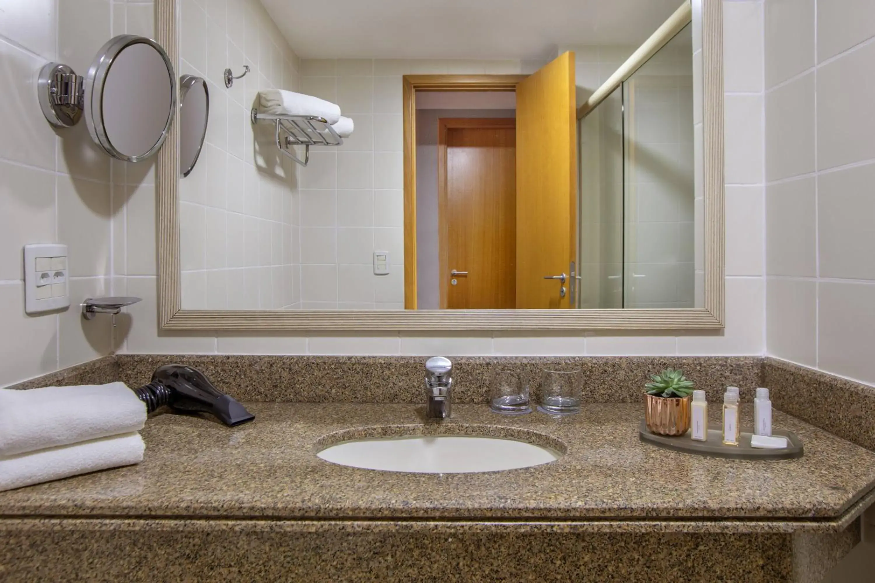 Bathroom in Hotel Brasil 21 Suites Affiliated by Meliá Bathroom in Hotel Brasil 21 Suites Affiliated by Meliá