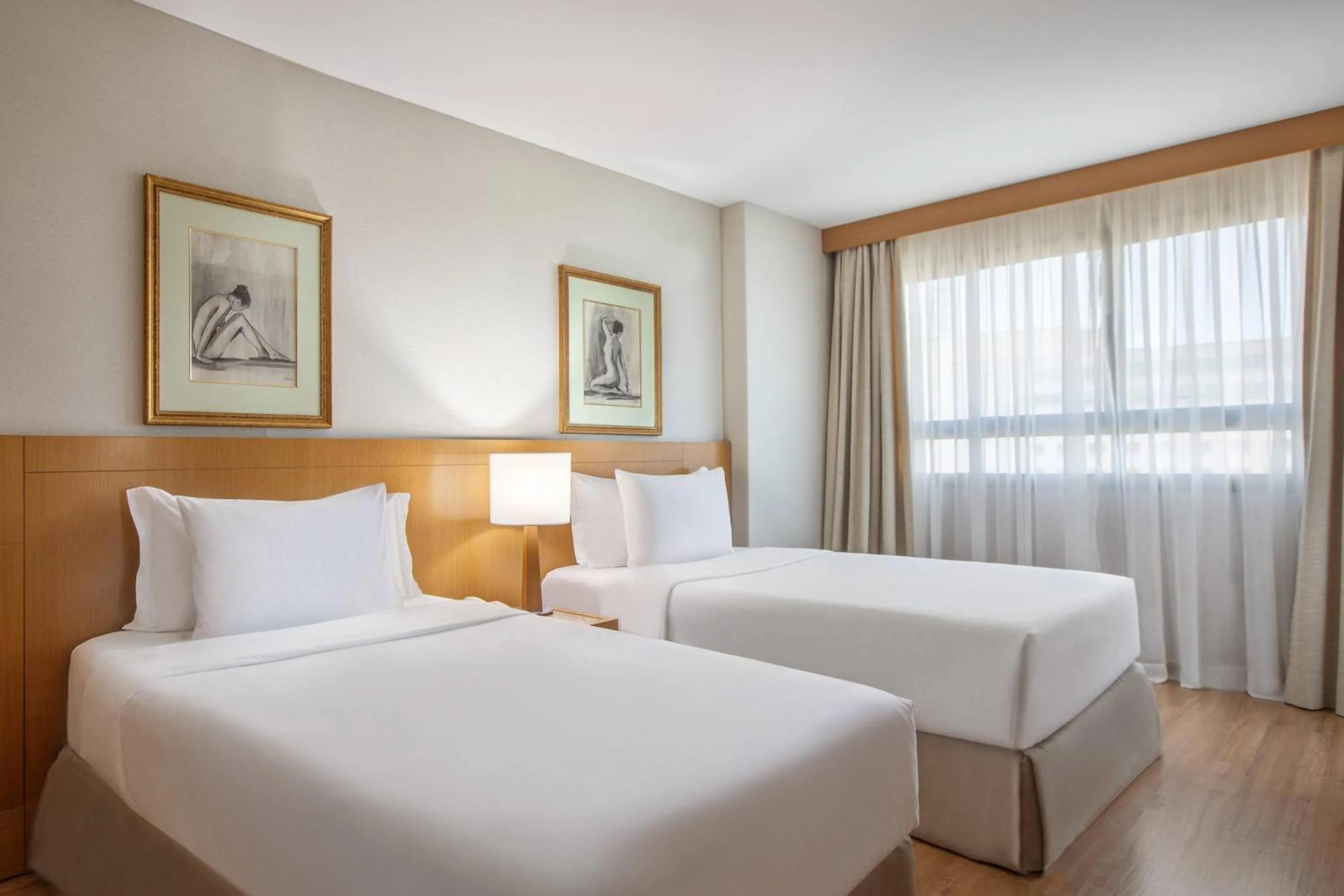 Property building, Bed in Hotel Brasil 21 Suites Affiliated by Meliá