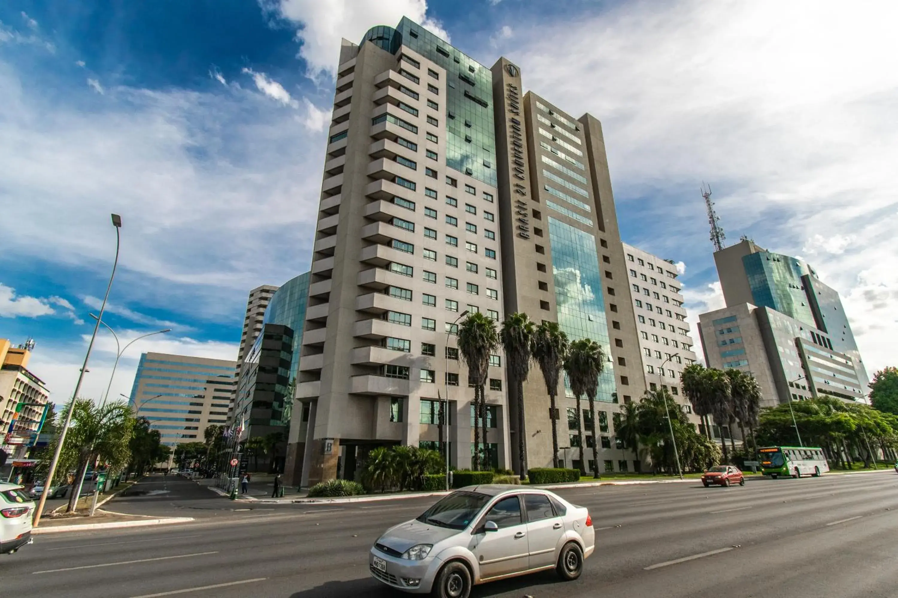 Facade/entrance in Brasil 21 Convention Affiliated by Meliá Facade/entrance in Brasil 21 Convention Affiliated by Meliá