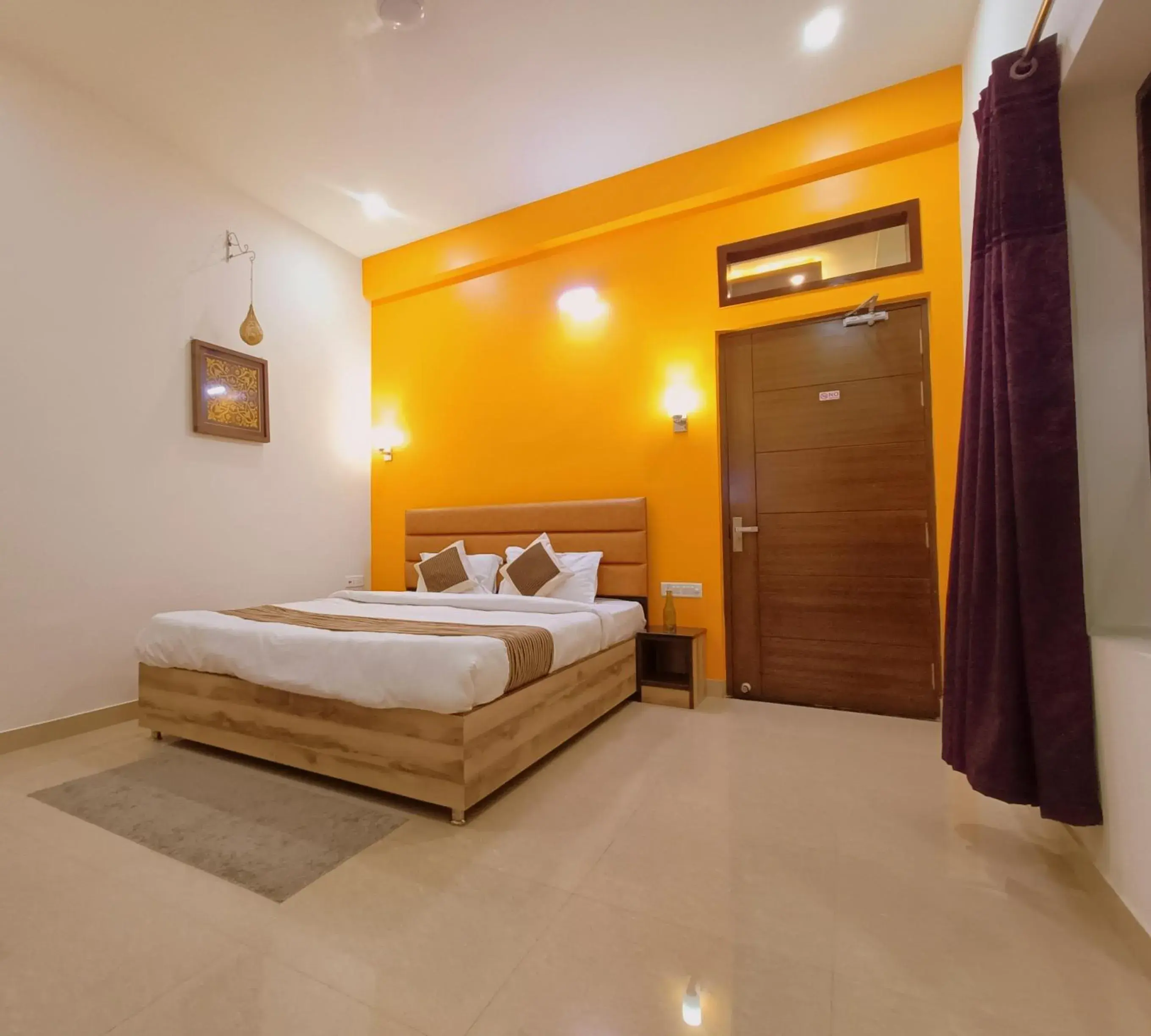 Deluxe Double Room in The Hideout Agra Garden Homestay - 11 minutes to Taj Deluxe Double Room in The Hideout Agra Garden Homestay - 11 minutes to Taj