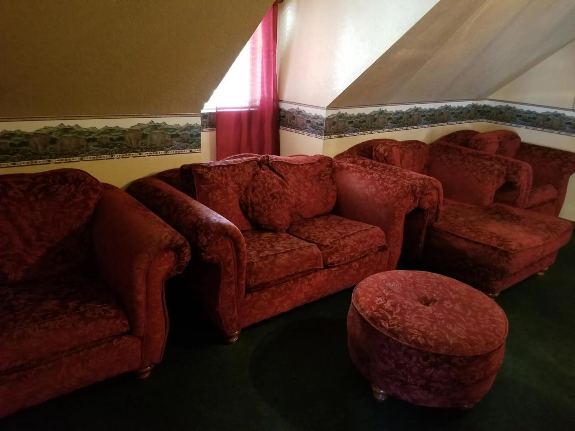 Living room in Timberline Lodge