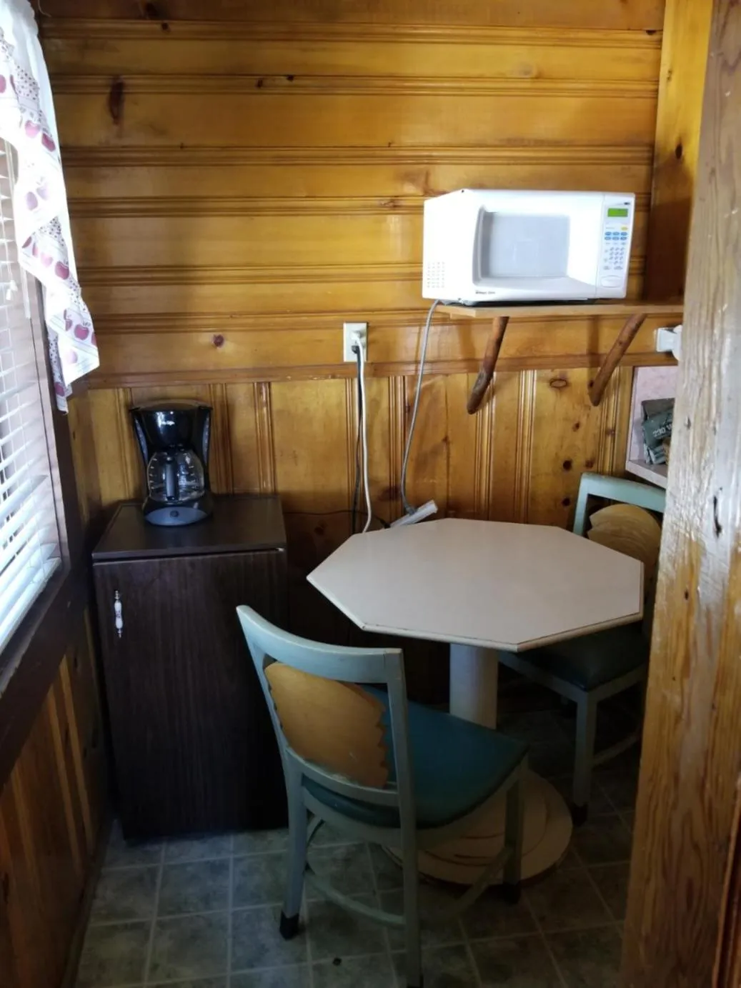 Kitchen or kitchenette in Timberline Lodge