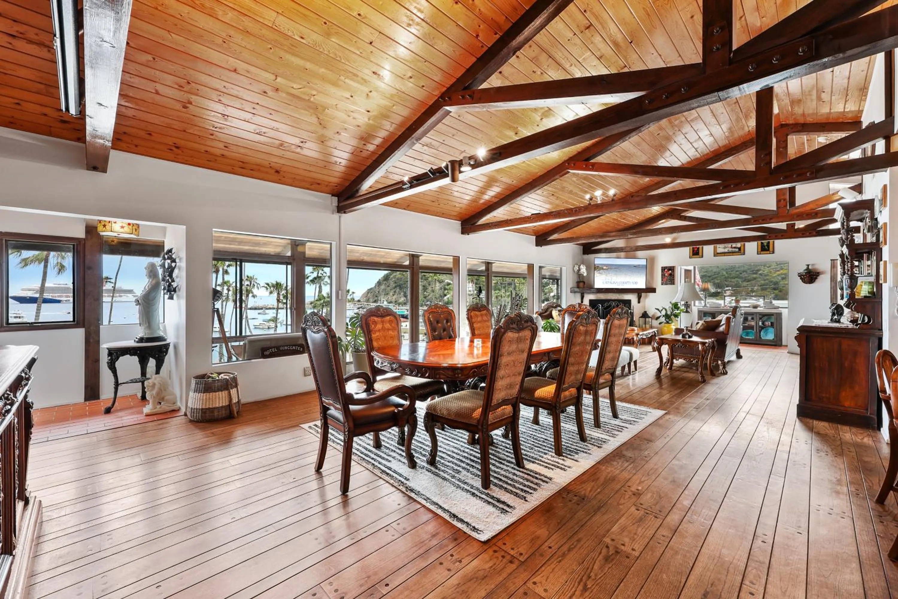 Living room in Catalina Courtyard Suites