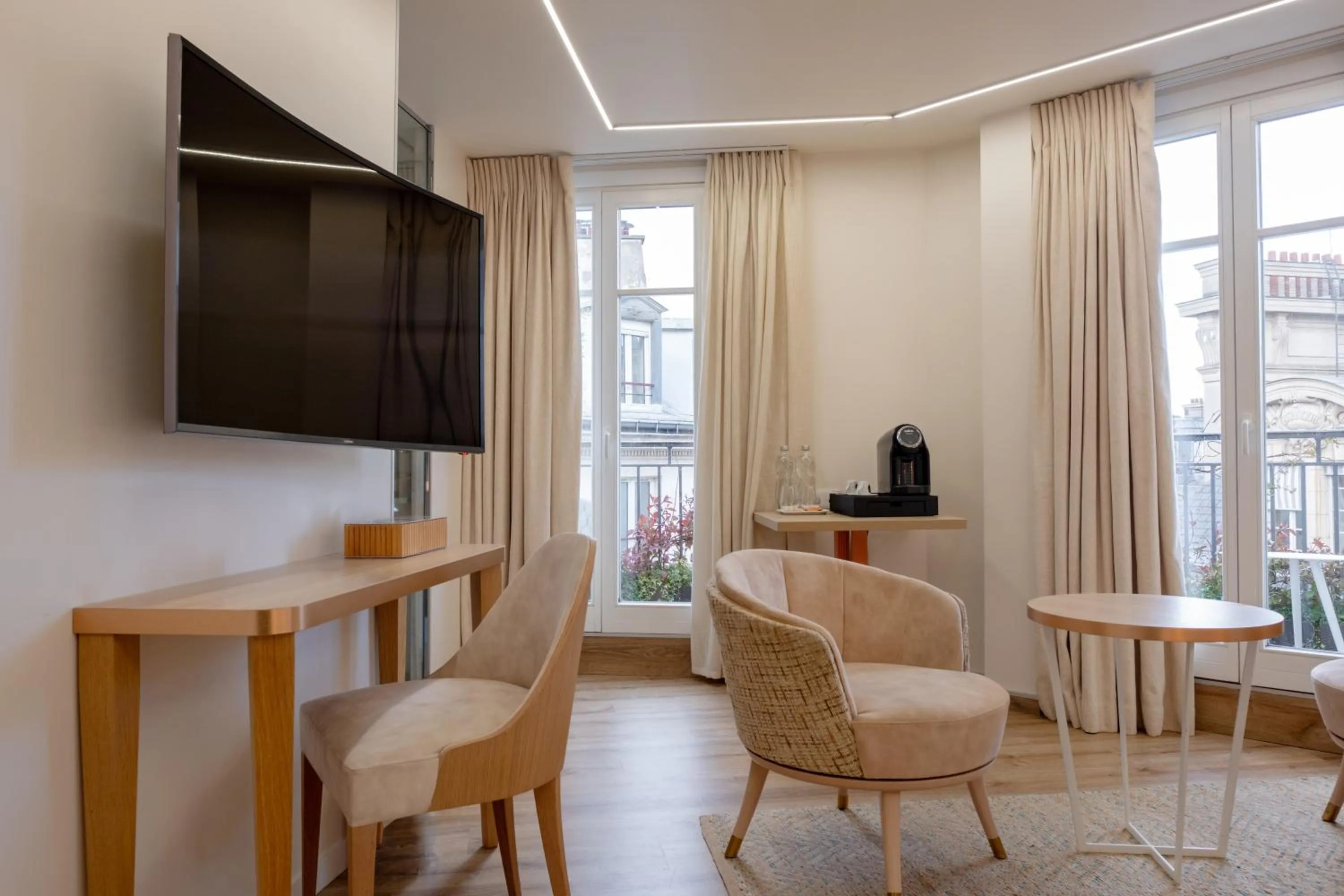 Photo of the whole room in Grand Hotel Saint Michel