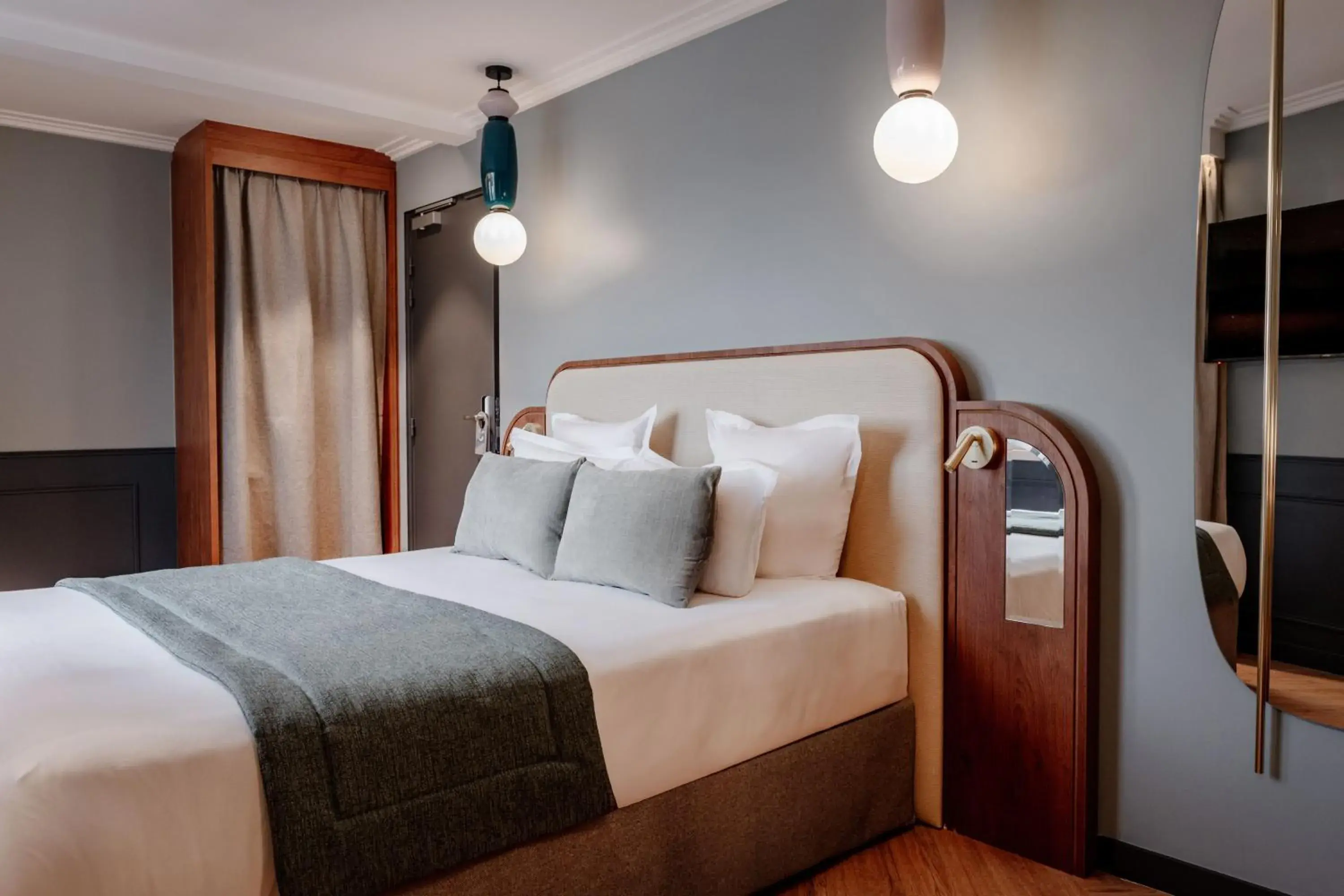 Deluxe Double Room in Grand Hotel Saint Michel Deluxe Double Room in Grand Hotel Saint Michel