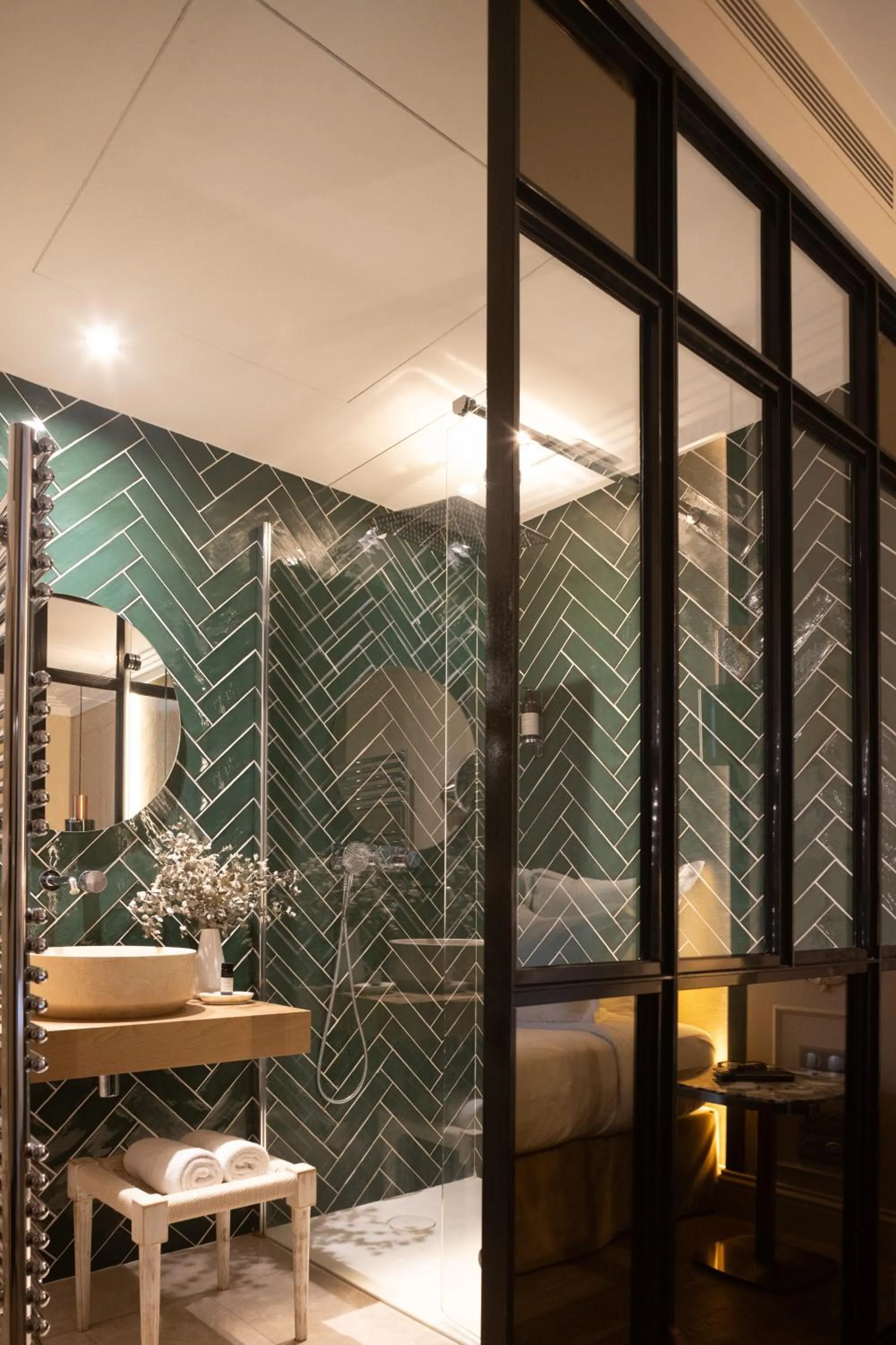 Shower in Hôtel Singulier Bordeaux - Boutique Hôtel & Spa Anne Semonin