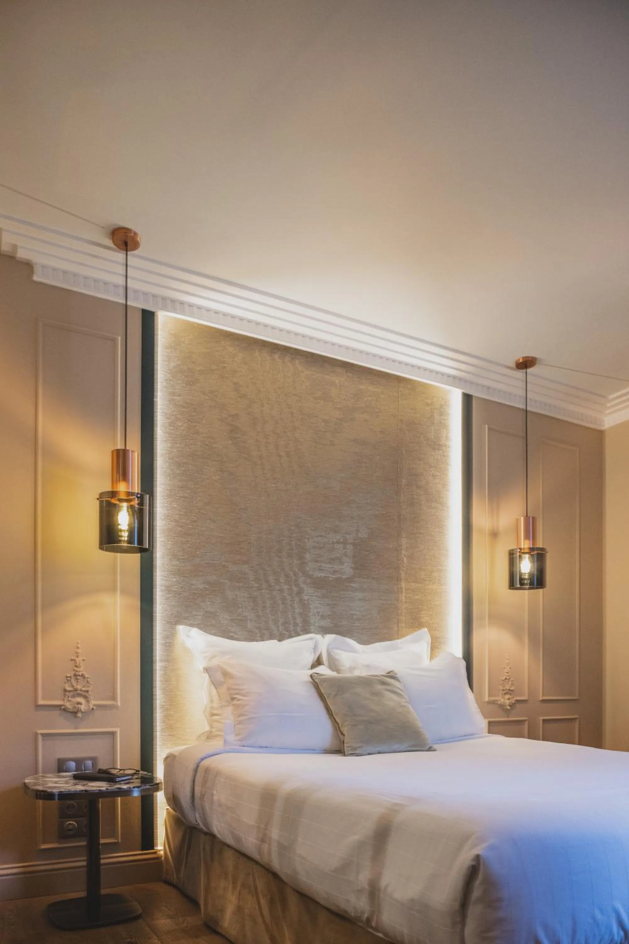 Bedroom, Bed in Hôtel Singulier Bordeaux - Boutique Hôtel & Spa Anne Semonin