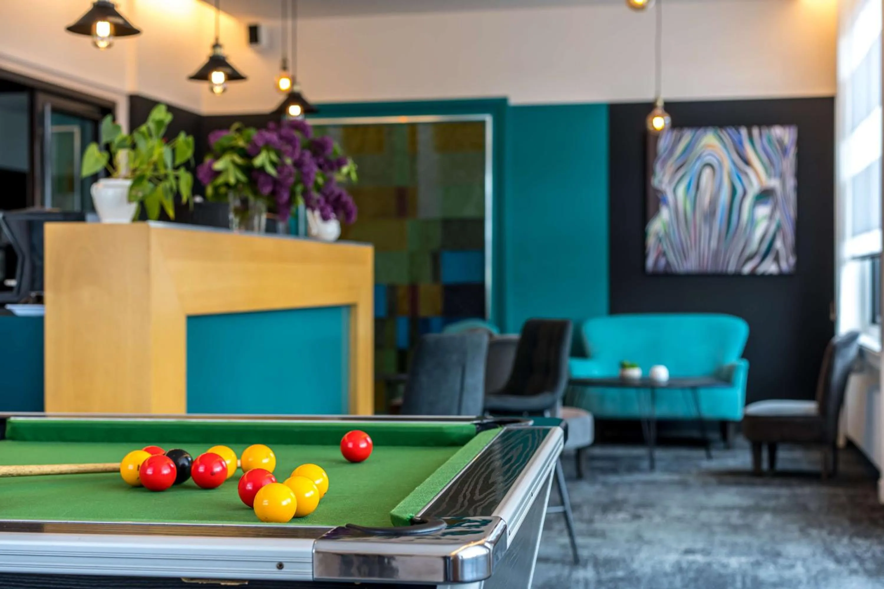 Lounge or bar in Best Western Adagio Saumur