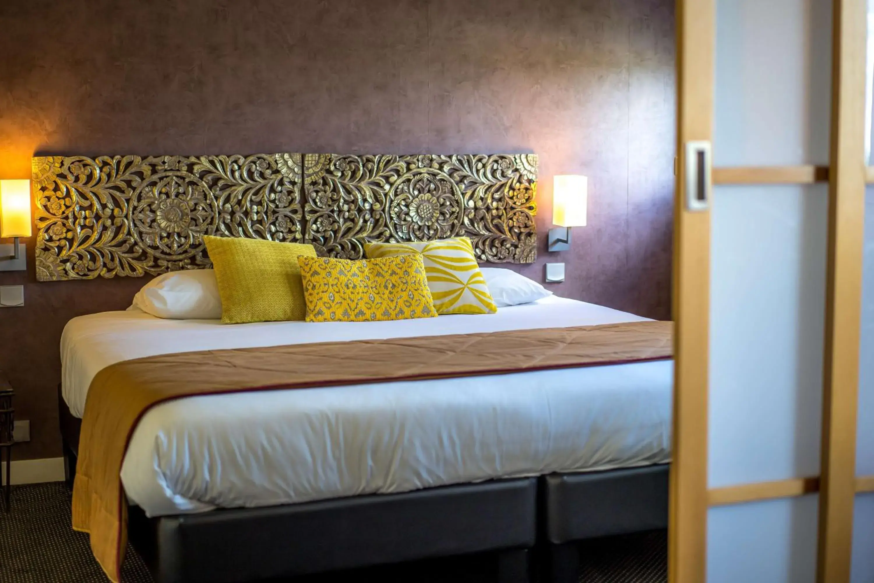 Photo of the whole room, Bed in Best Western Adagio Saumur Photo of the whole room, Bed in Best Western Adagio Saumur