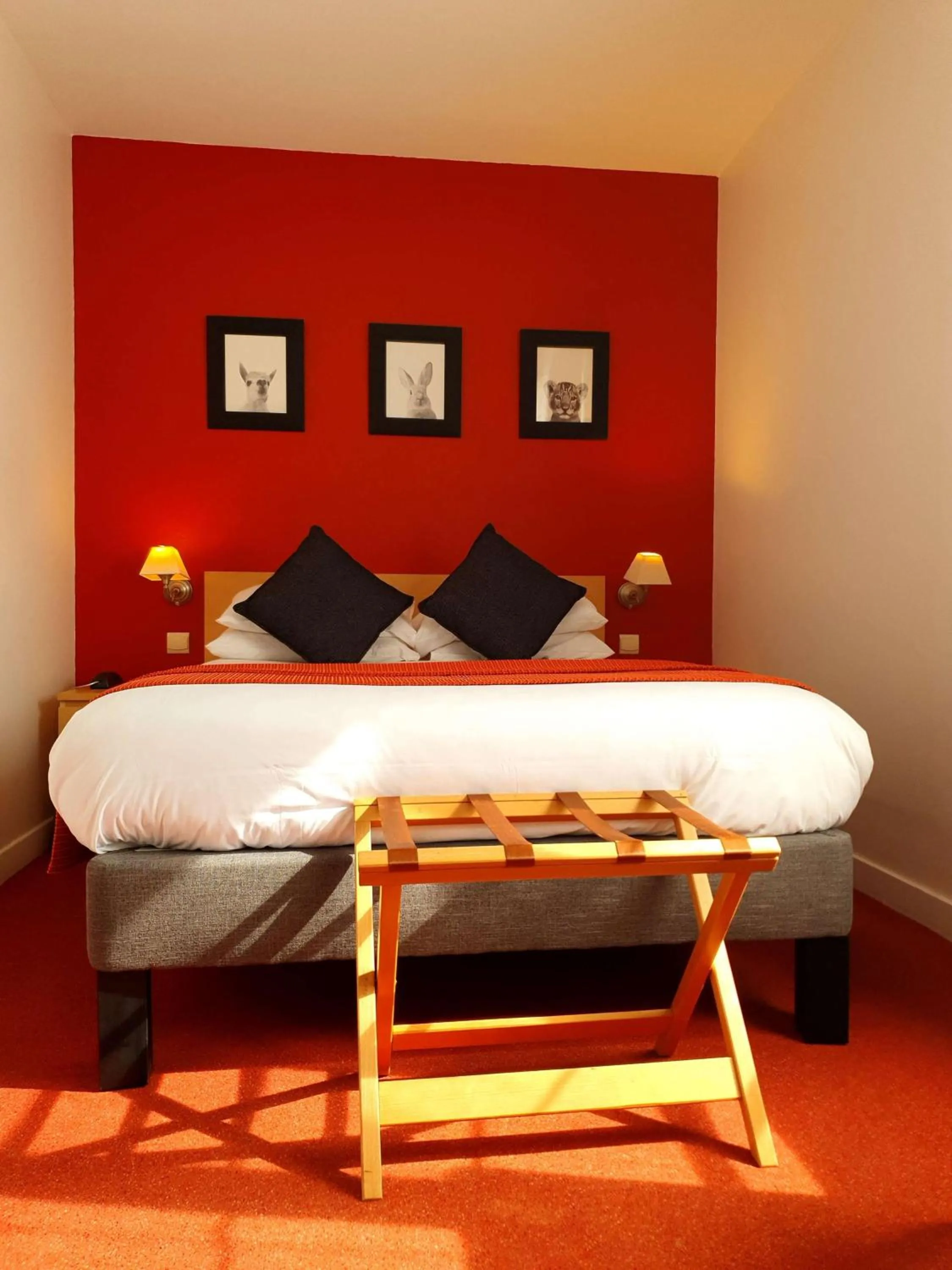 Bedroom, Bed in Best Western Adagio Saumur