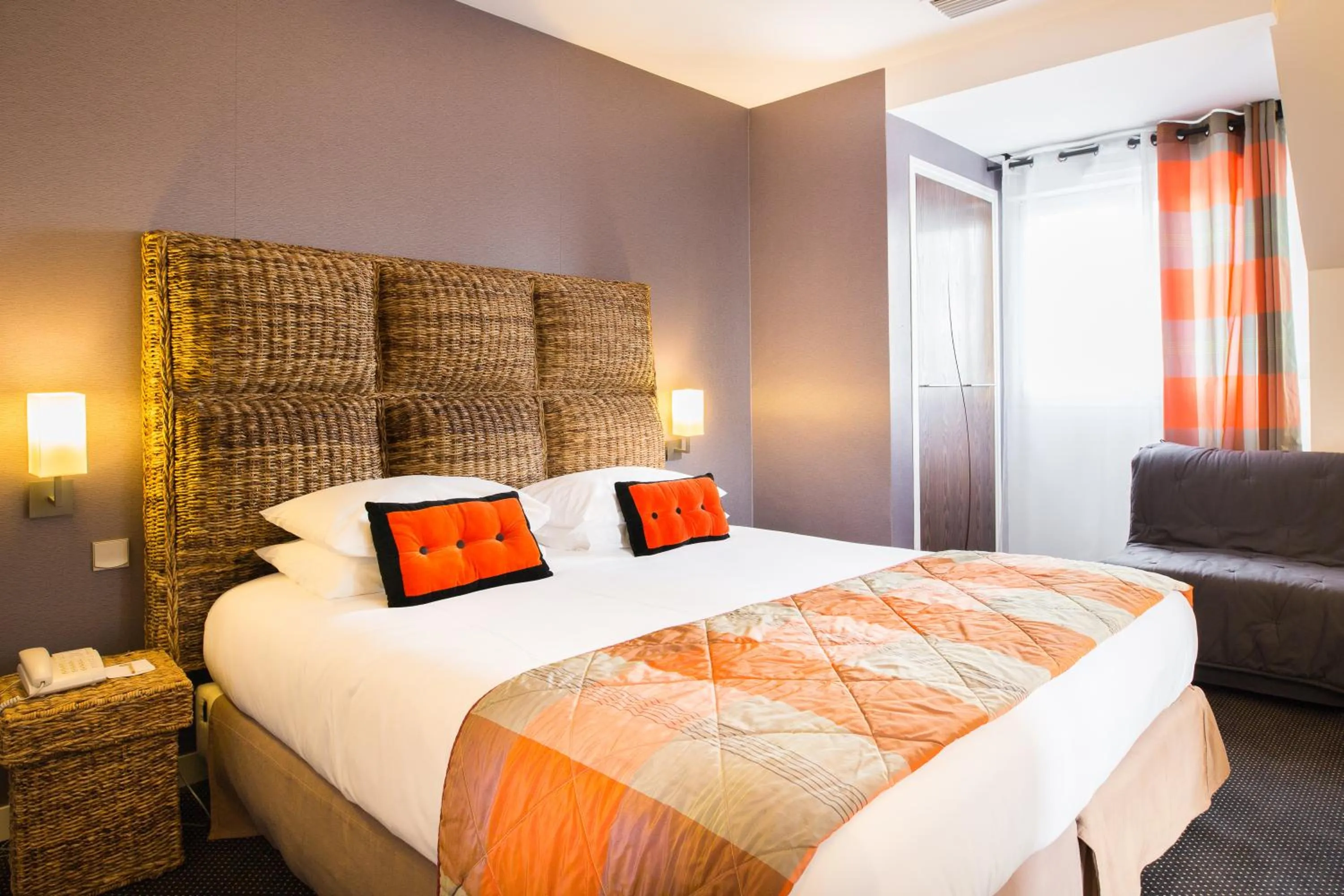 Day, Bed in Best Western Adagio Saumur