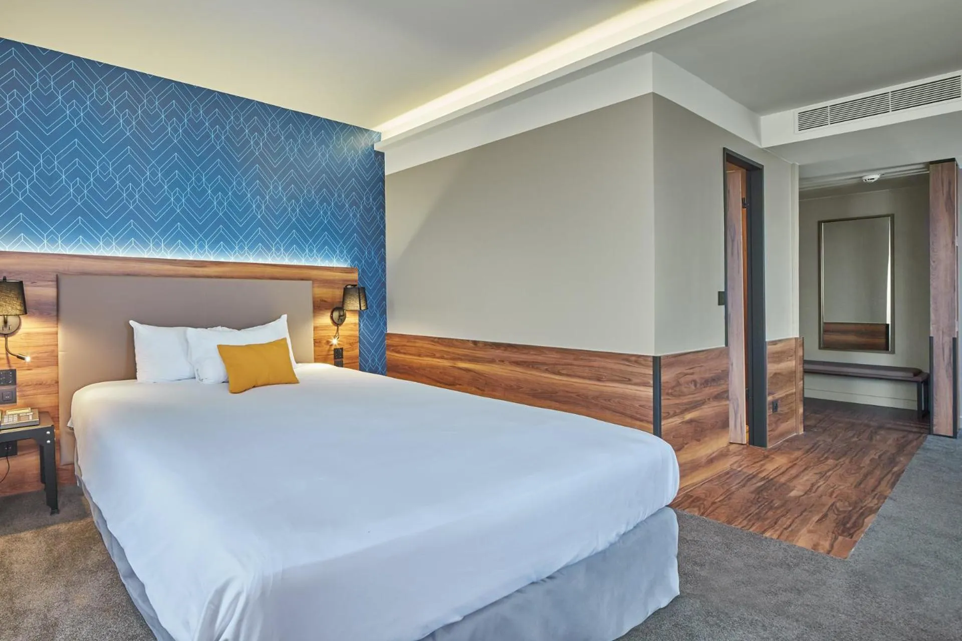 Bedroom, Bed in L'Elysée Val d'Europe