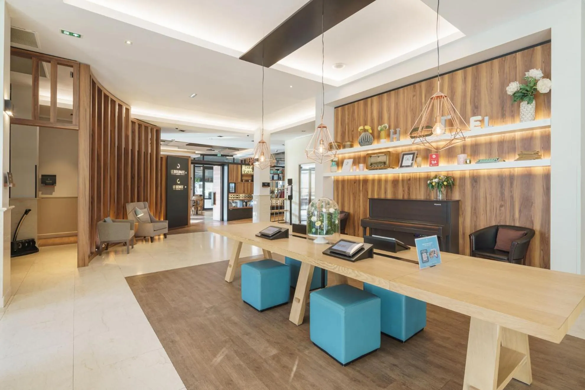 Lobby or reception in L'Elysée Val d'Europe