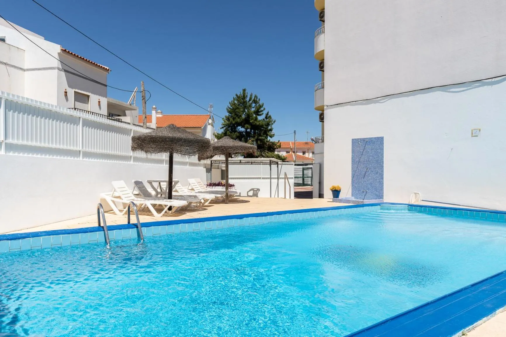 Swimming pool in Hotel Azul Praia
