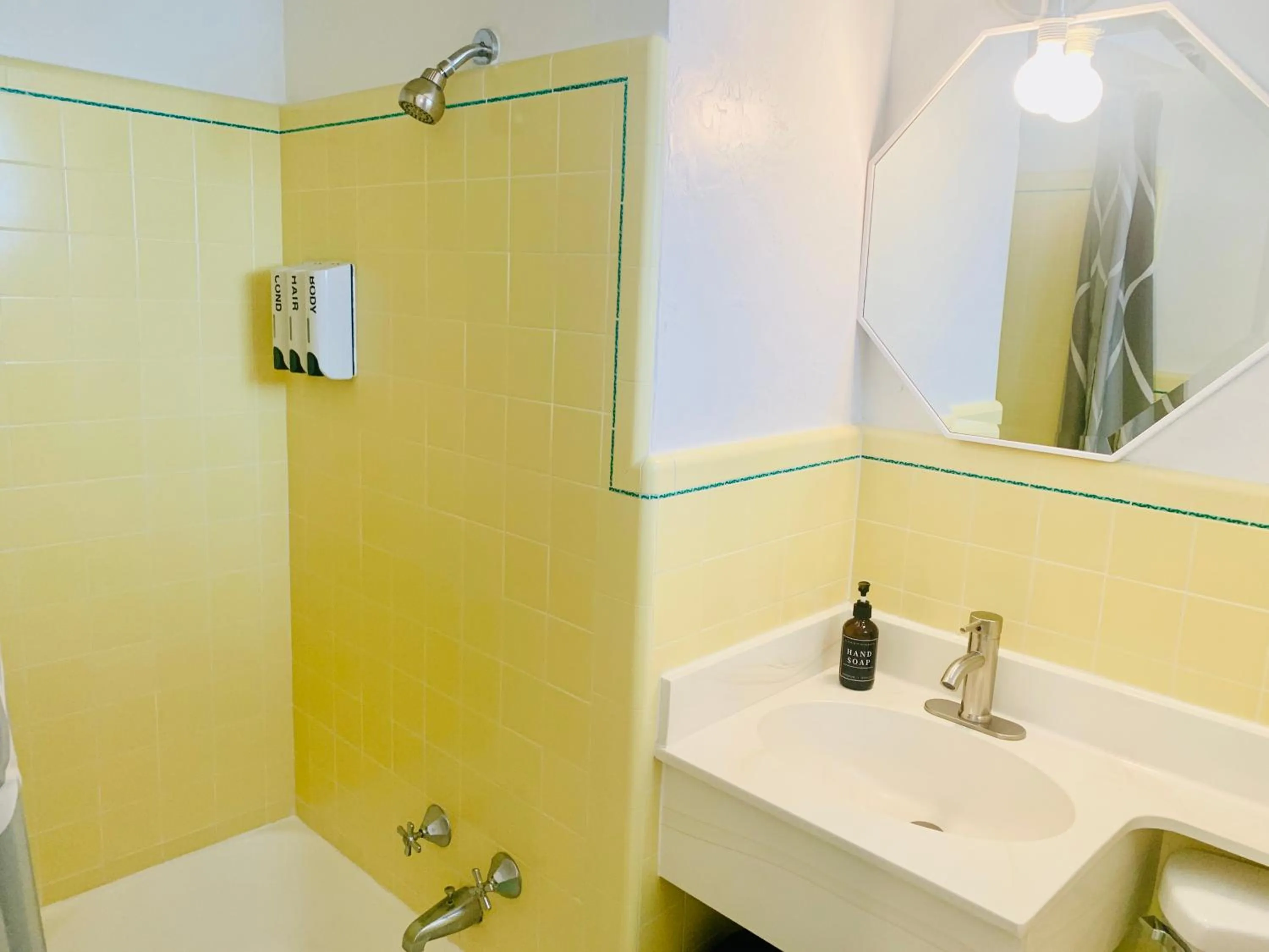 Dragonfly Motor Lodge