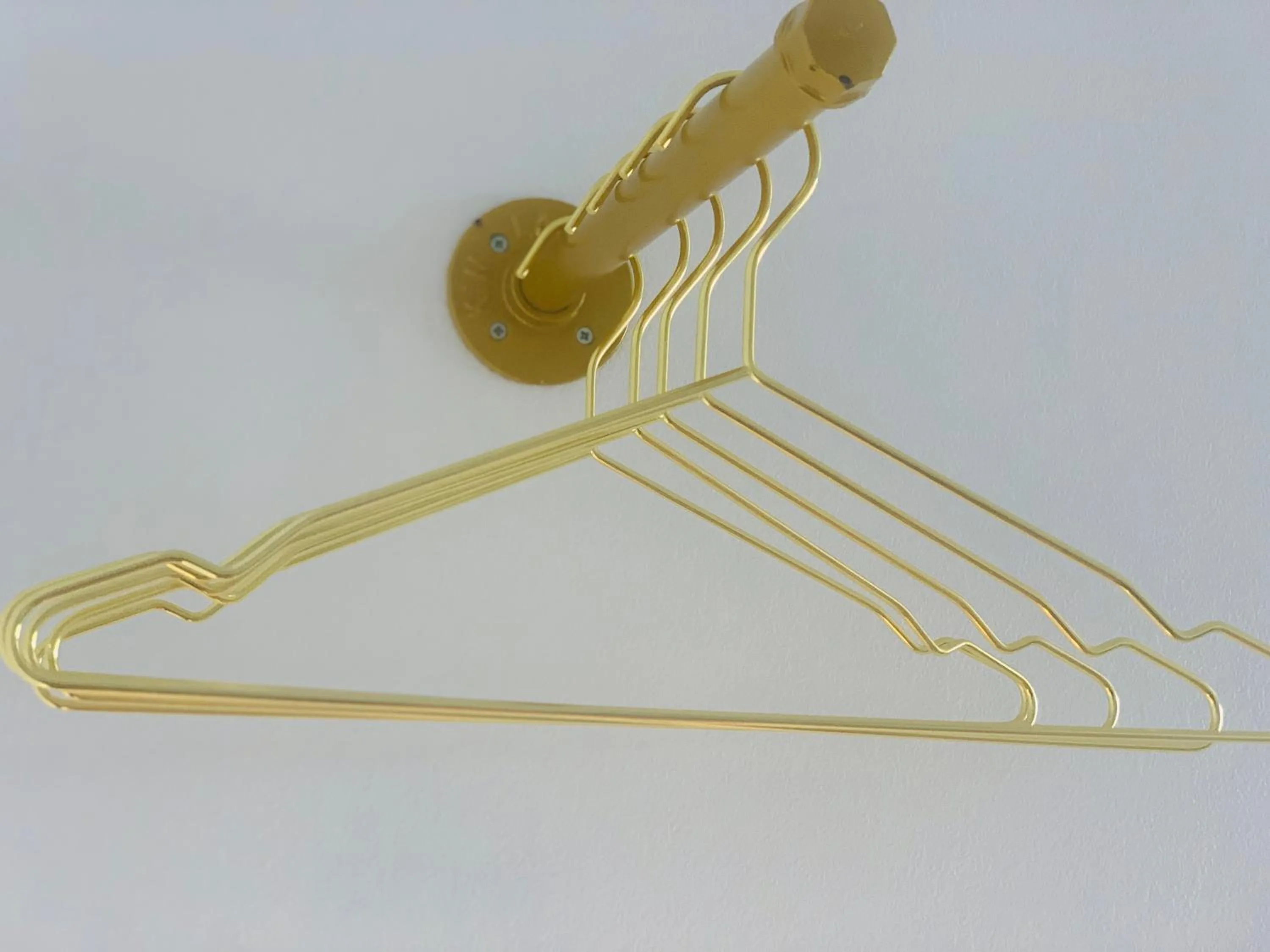 wardrobe in Dragonfly Motor Lodge