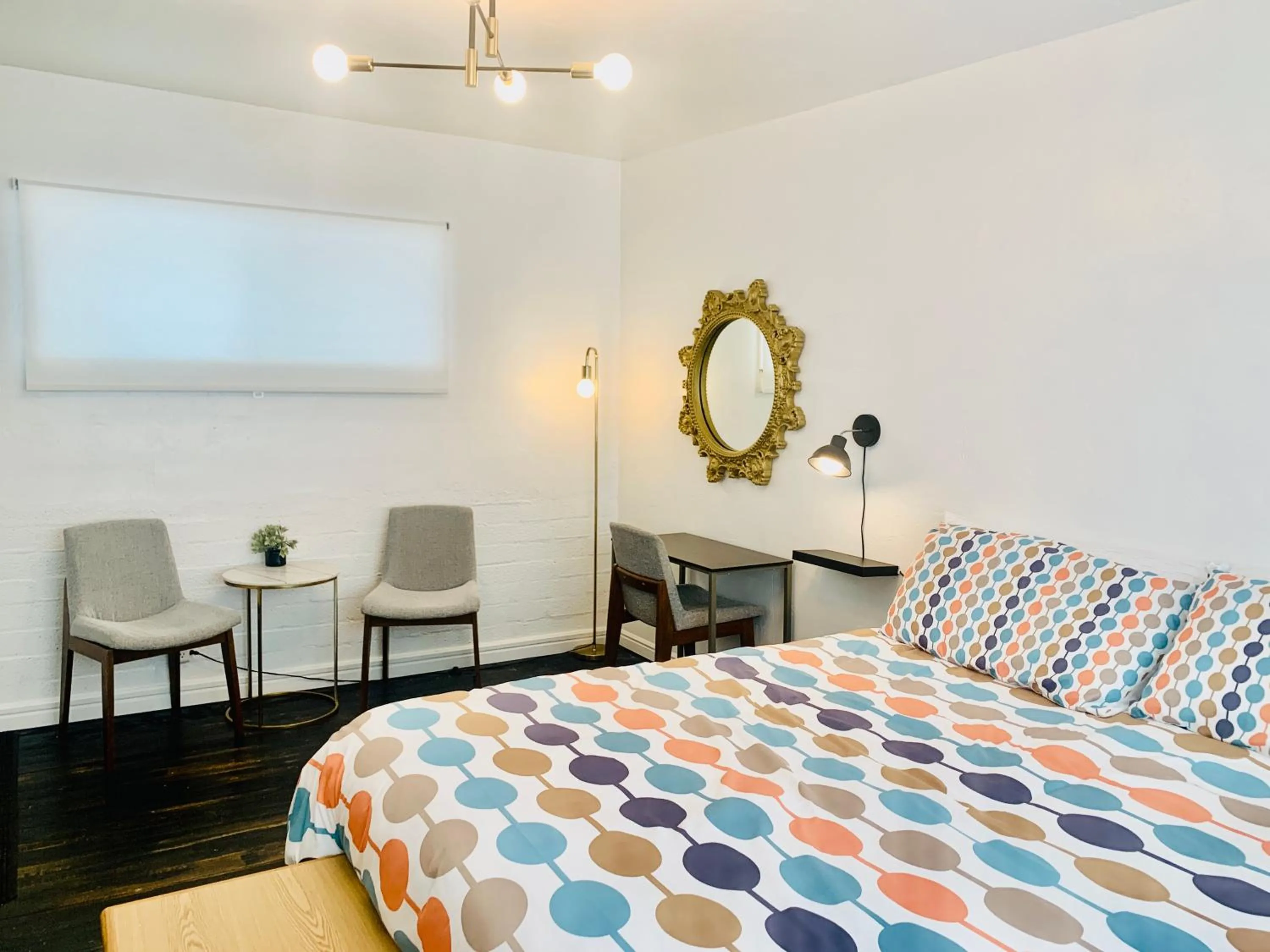 Bed in Dragonfly Motor Lodge