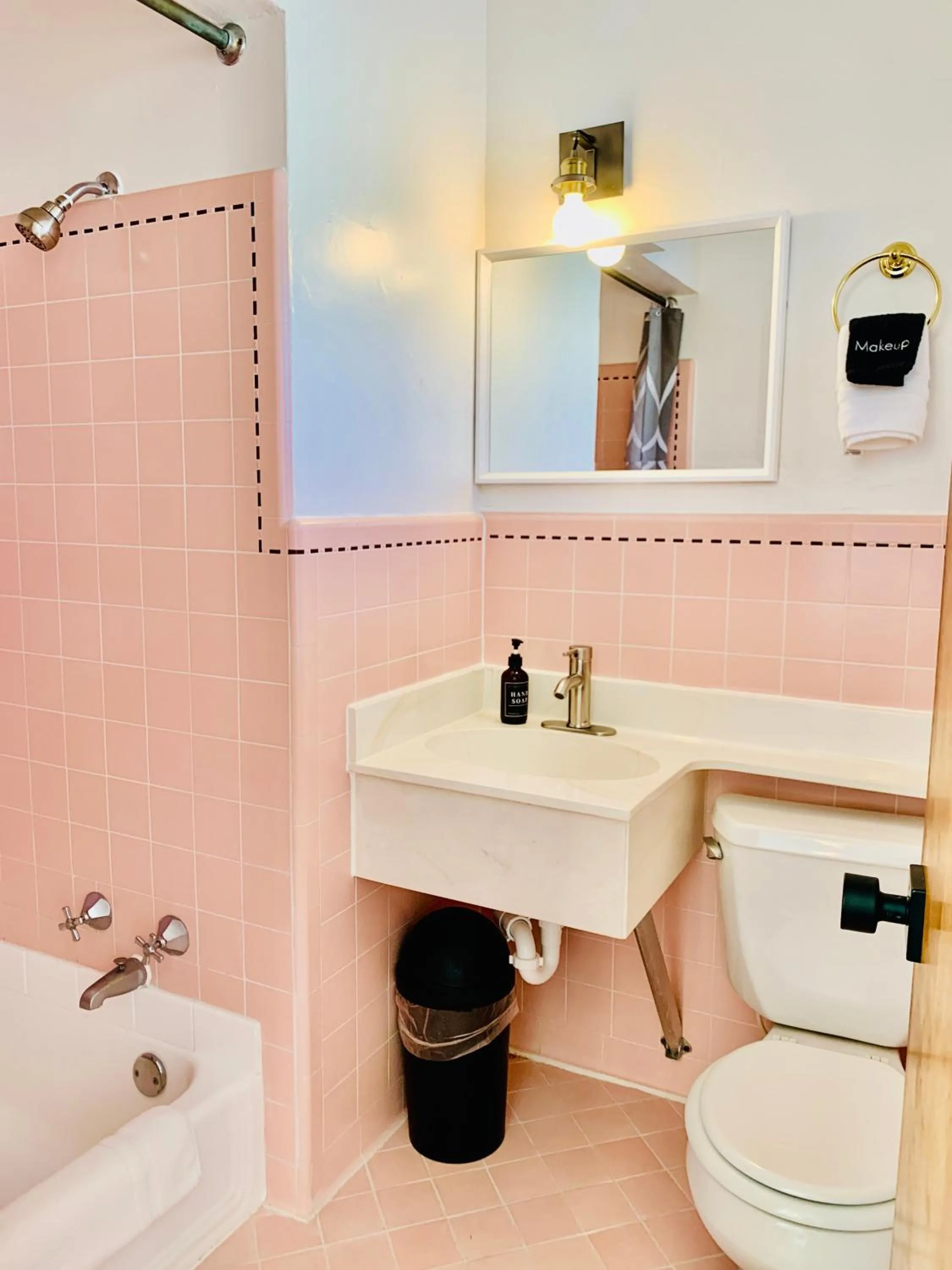 Dragonfly Motor Lodge