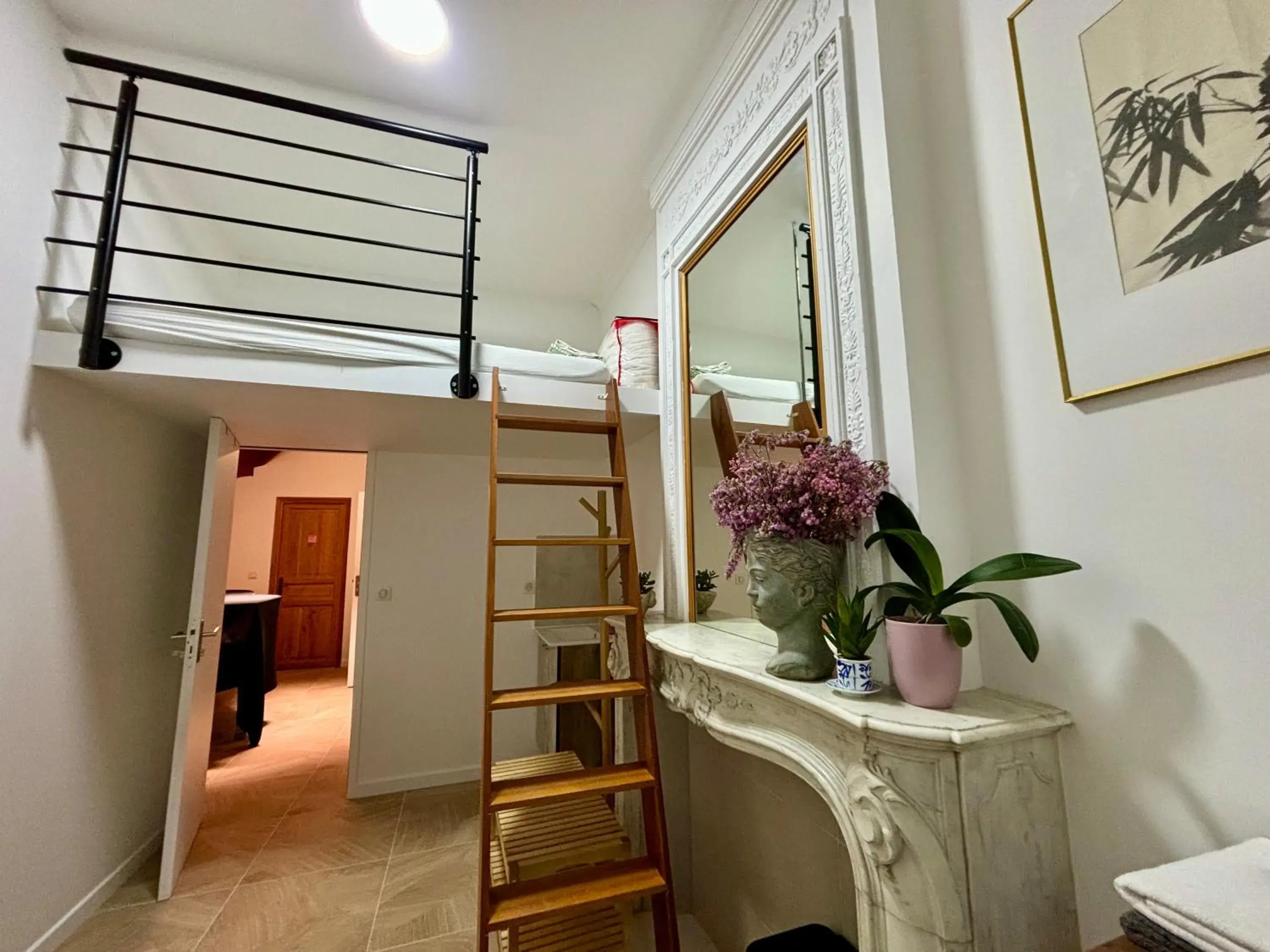 Single Room with Shared Bathroom - single occupancy in TANG Home-Bordeaux Hyper Centre Single Room with Shared Bathroom - single occupancy in TANG Home-Bordeaux Hyper Centre