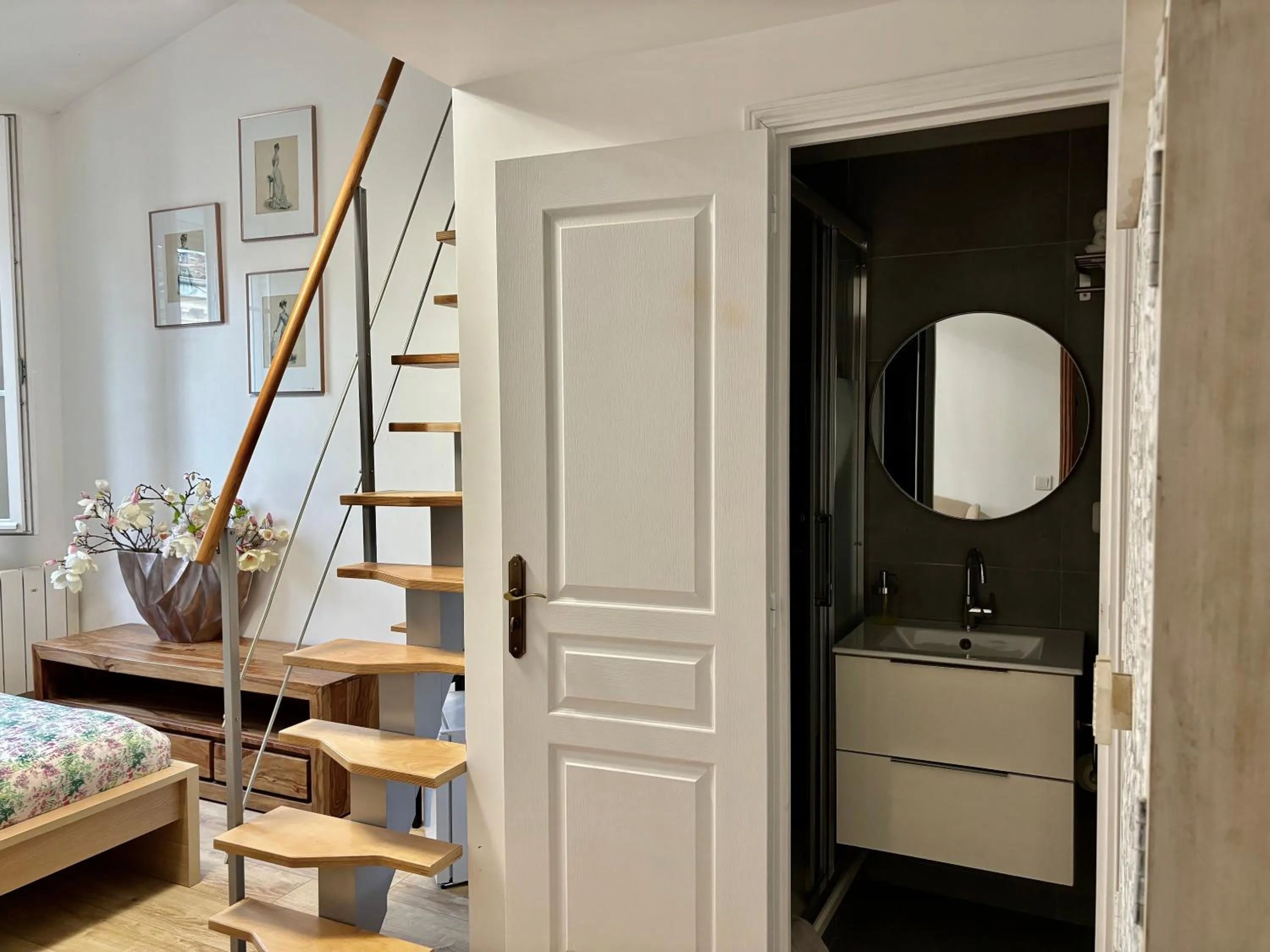 Bathroom in TANG Home-Bordeaux Hyper Centre