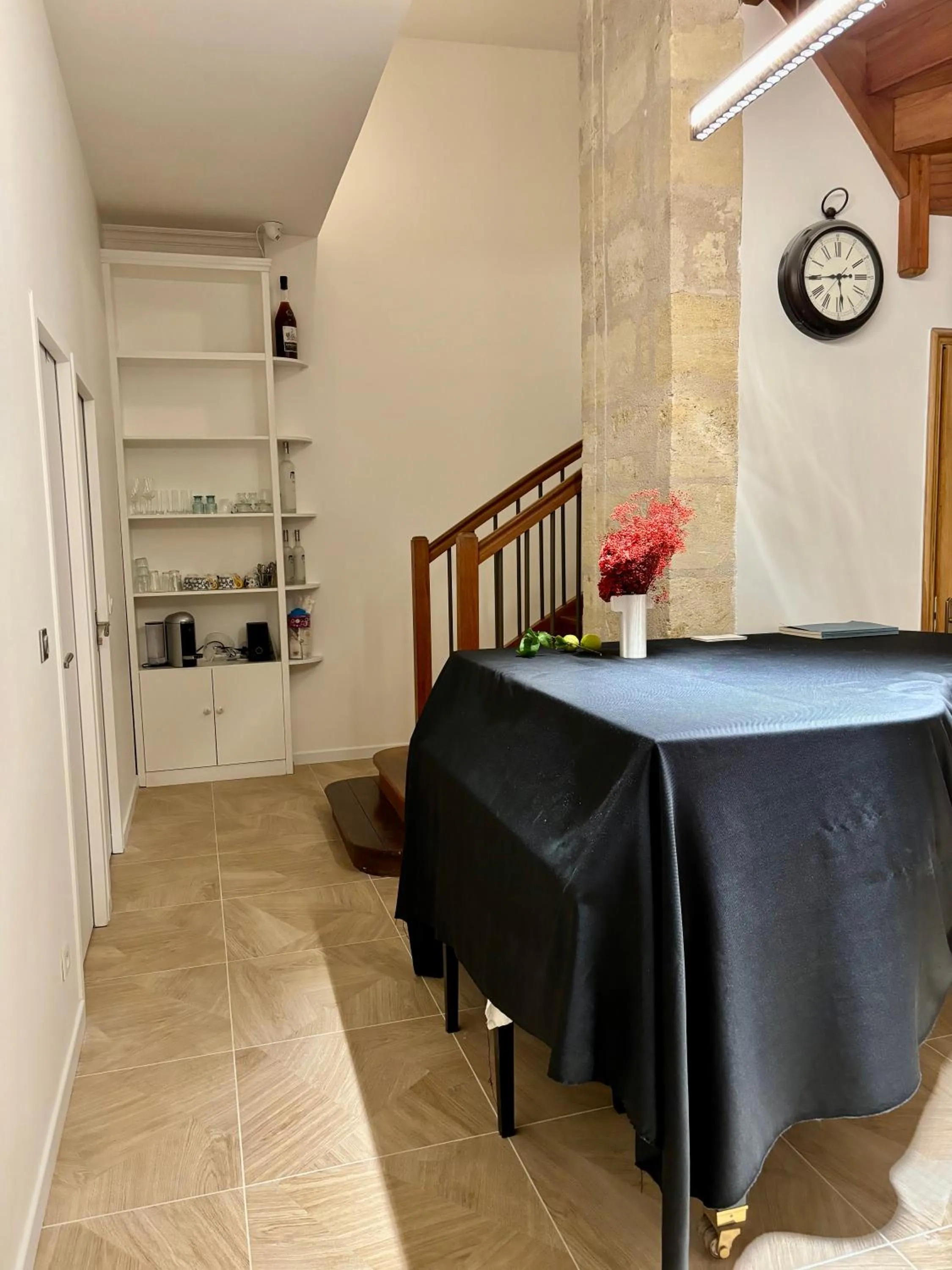 Living room in TANG Home-Bordeaux Hyper Centre