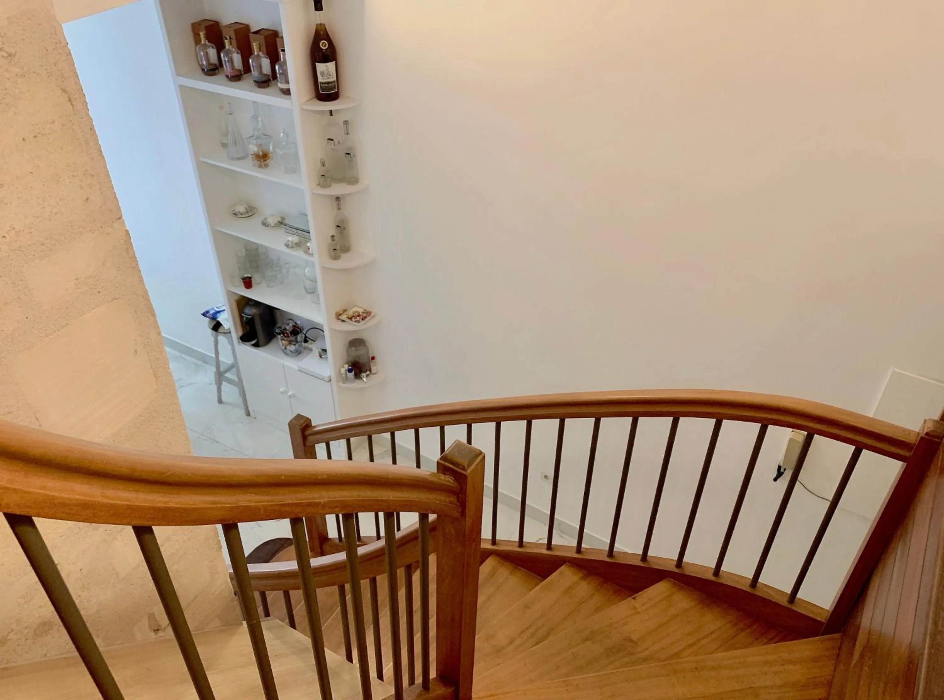 Dining area in TANG Home-Bordeaux Hyper Centre