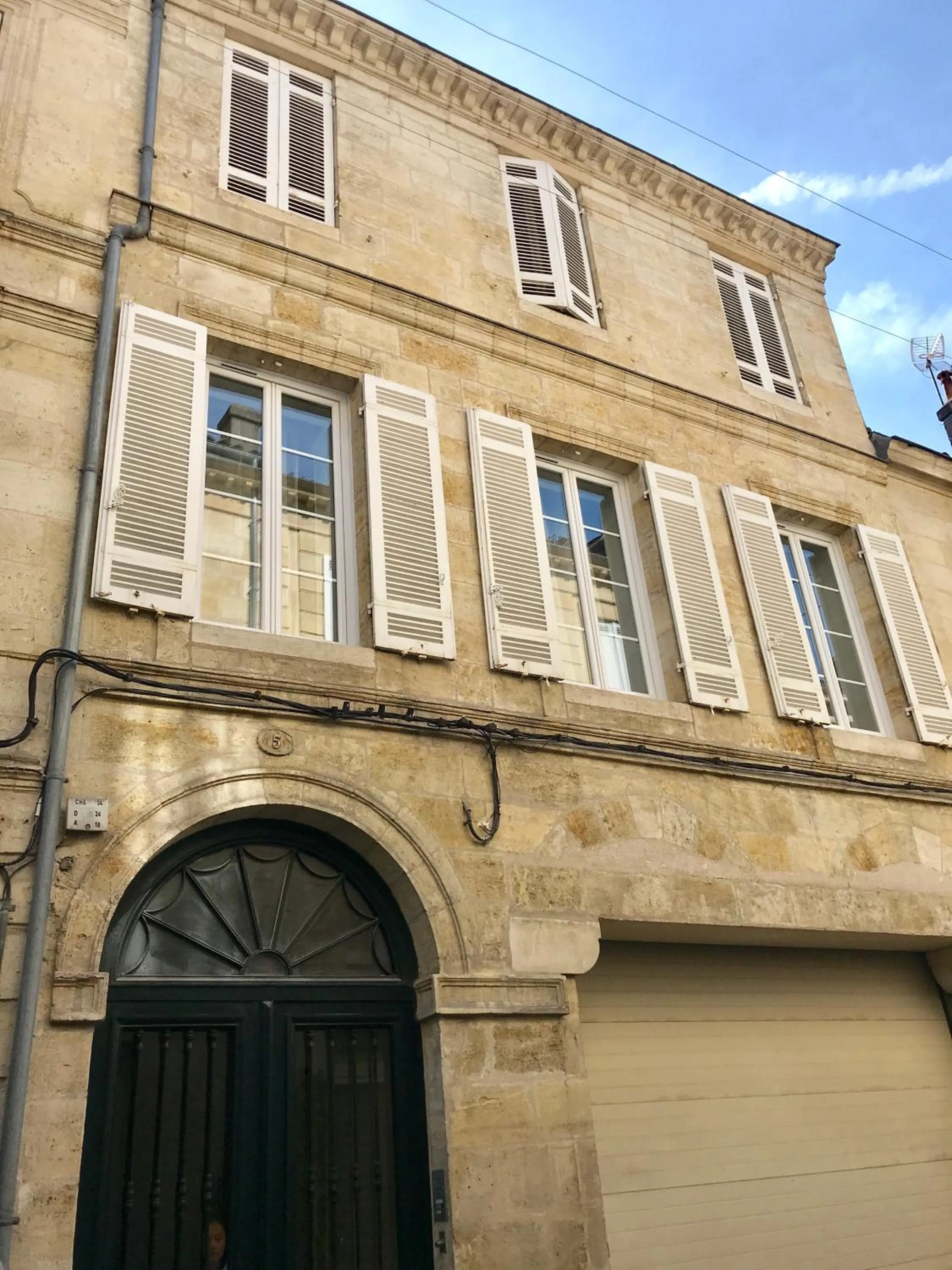 Property building in TANG Home-Bordeaux Hyper Centre