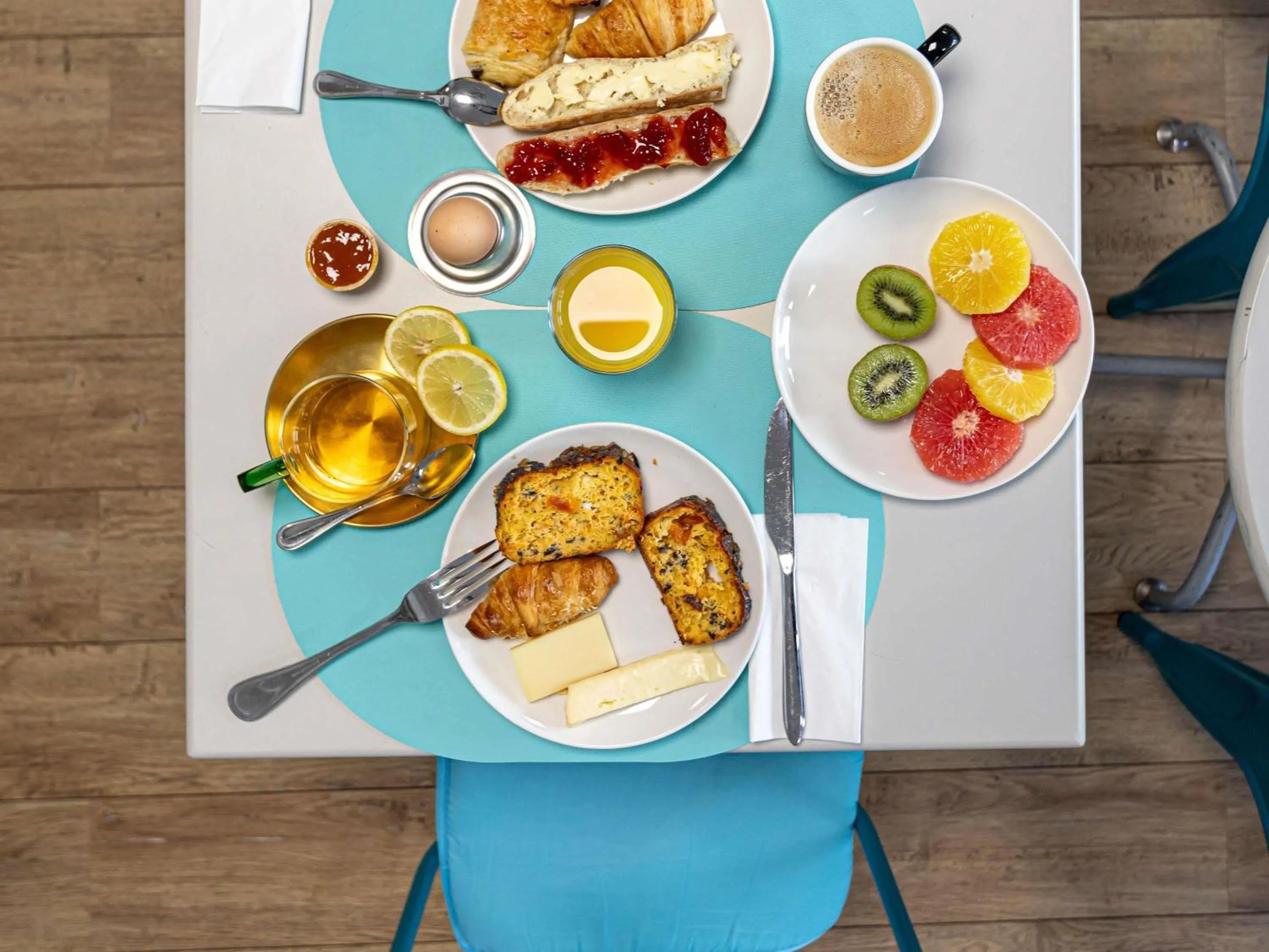 Breakfast in ibis Styles Paris Eiffel Cambronne