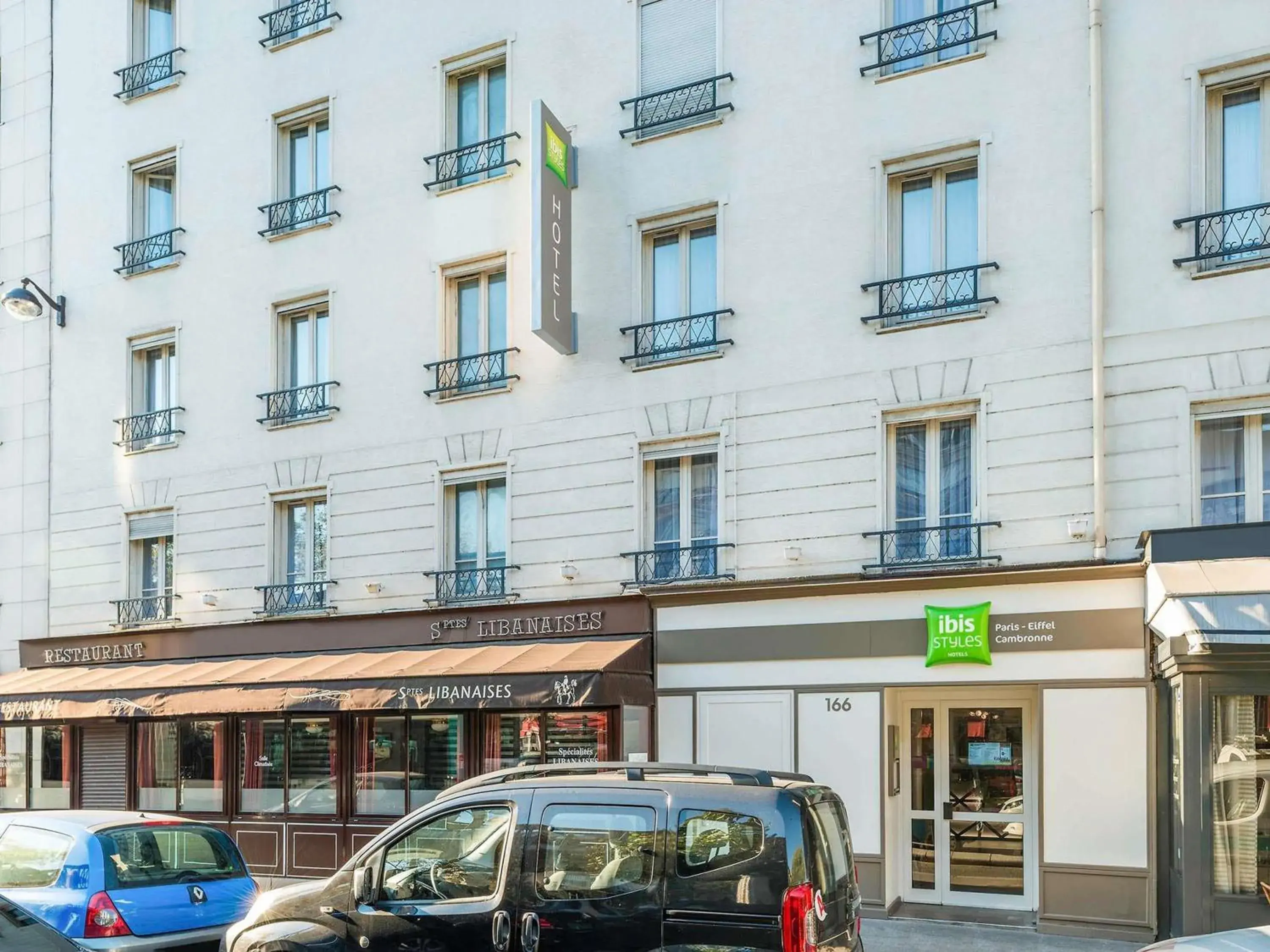 Property building in ibis Styles Paris Eiffel Cambronne Property building in ibis Styles Paris Eiffel Cambronne