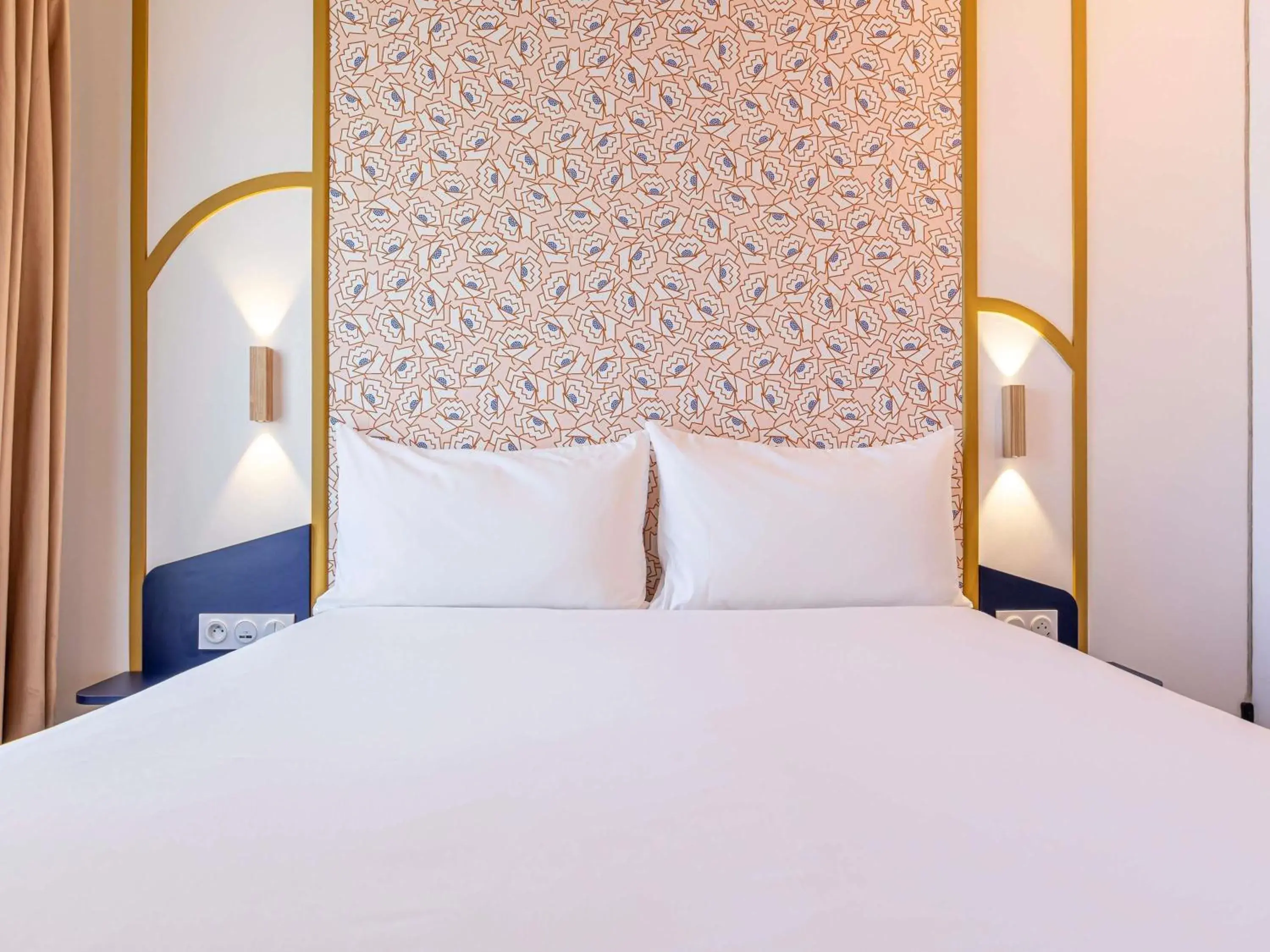 Bedroom, Bed in ibis Styles Paris Eiffel Cambronne Bedroom, Bed in ibis Styles Paris Eiffel Cambronne