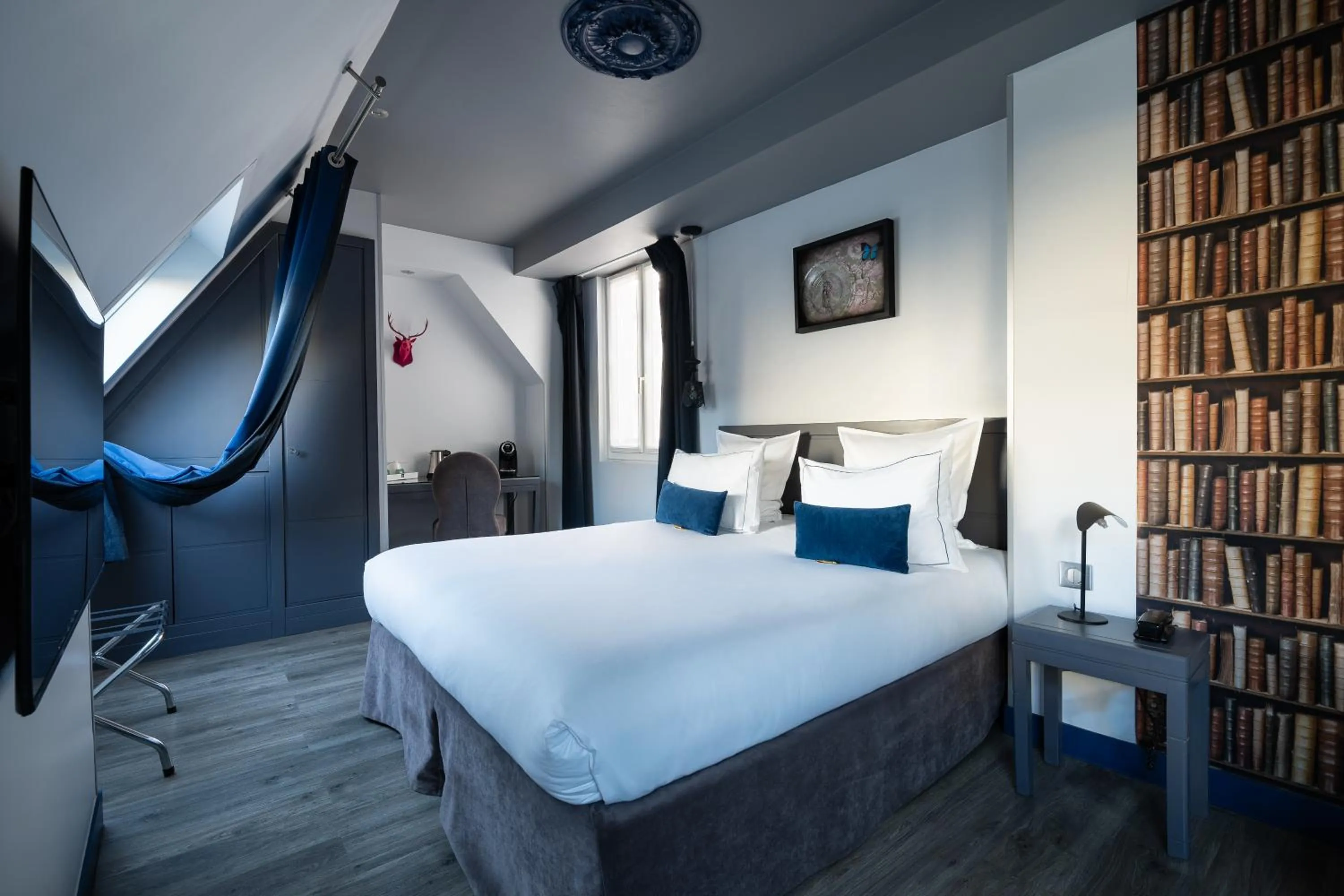 Bed in Hotel Mademoiselle