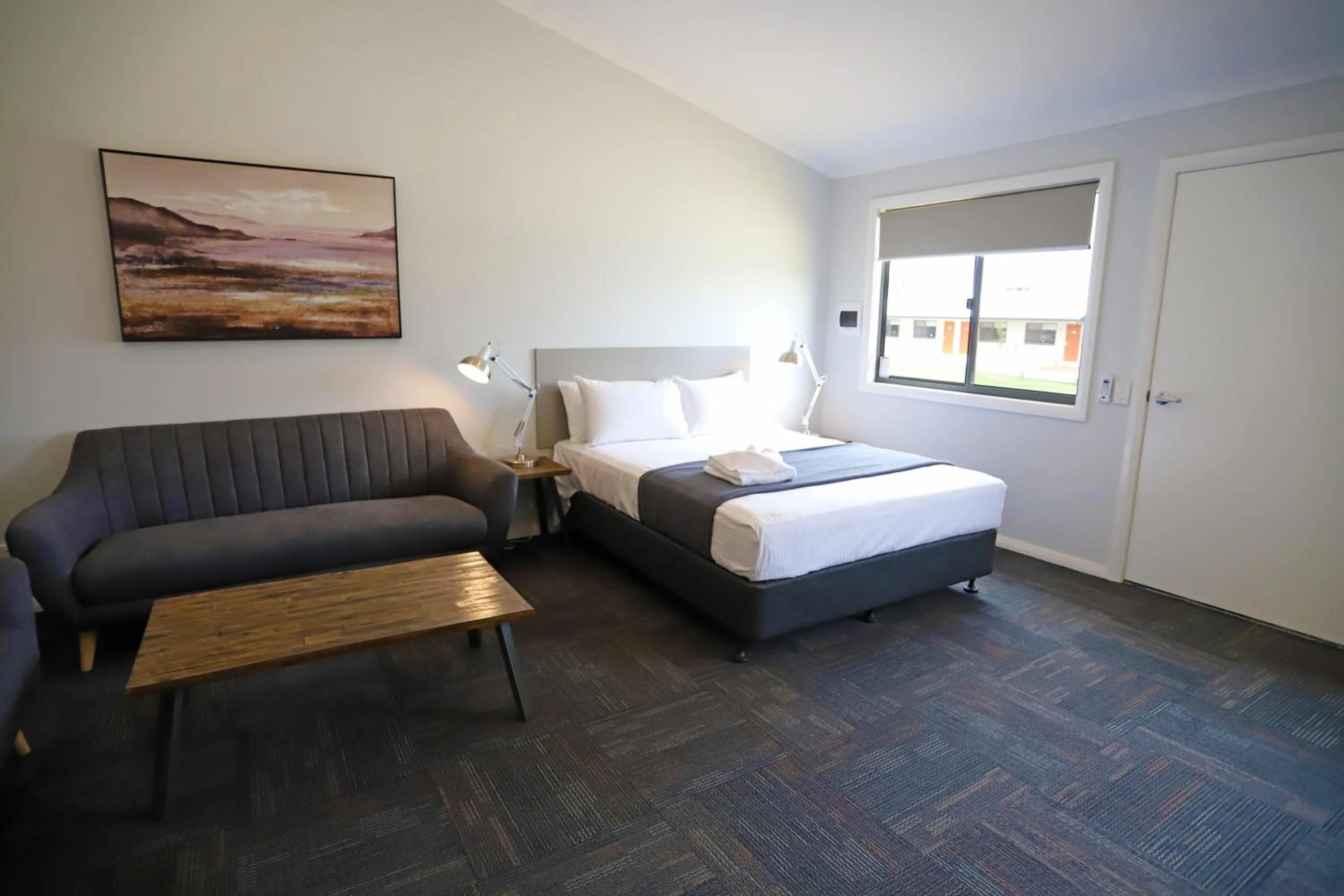 Eastend Studio Apartments