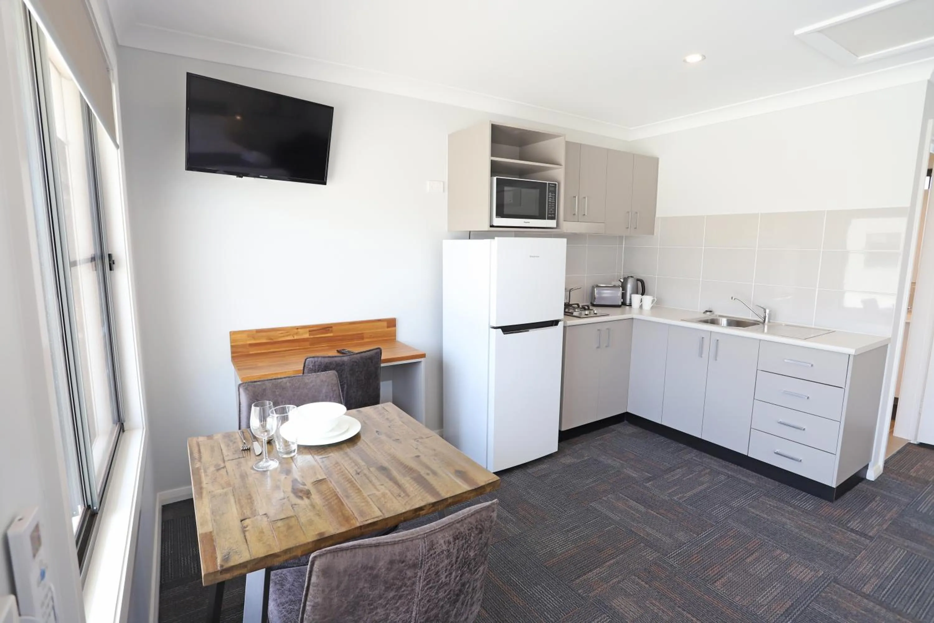 Triple Room in Eastend Studio Apartments