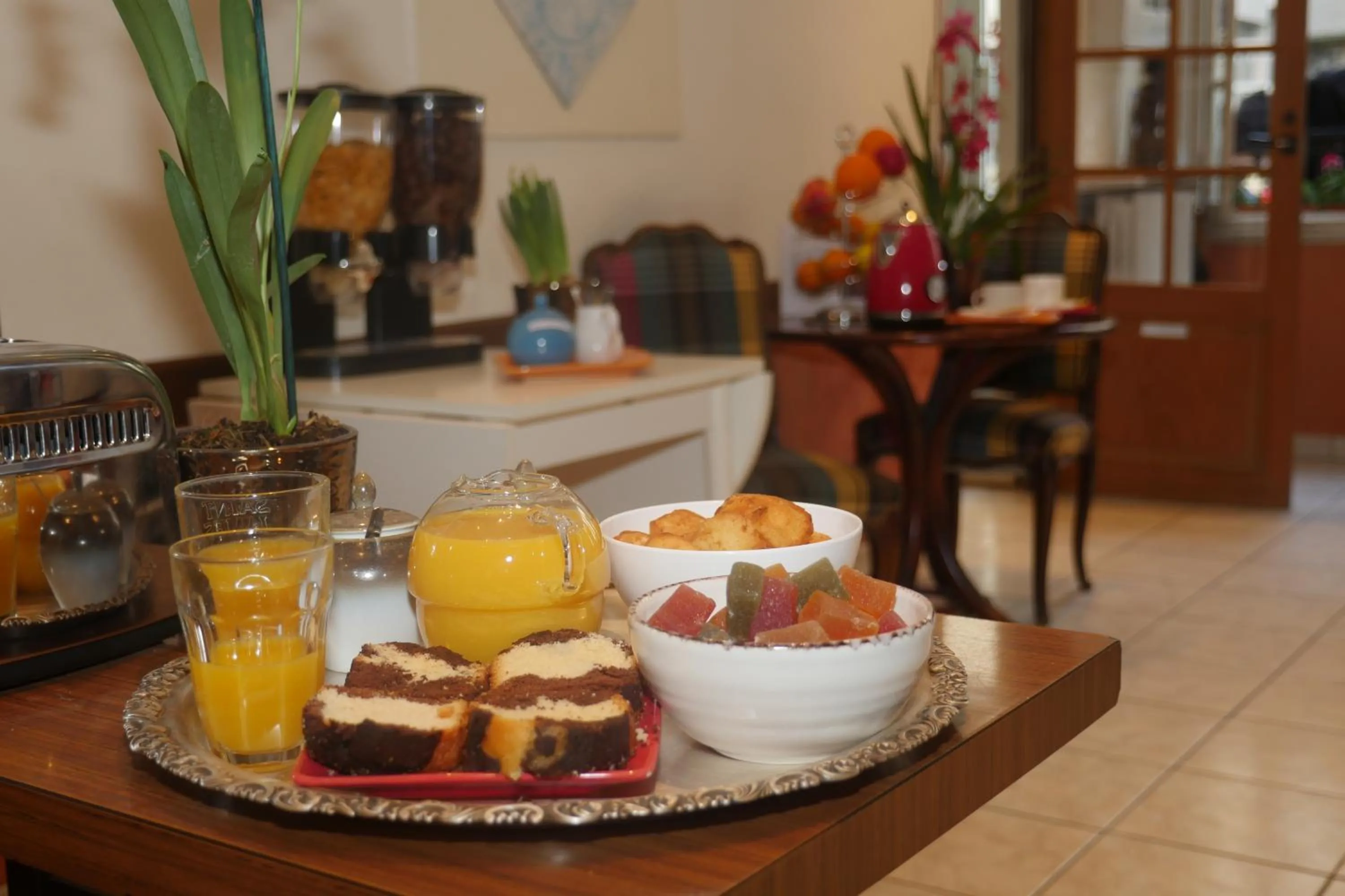 Staff in Hotel Novex Paris