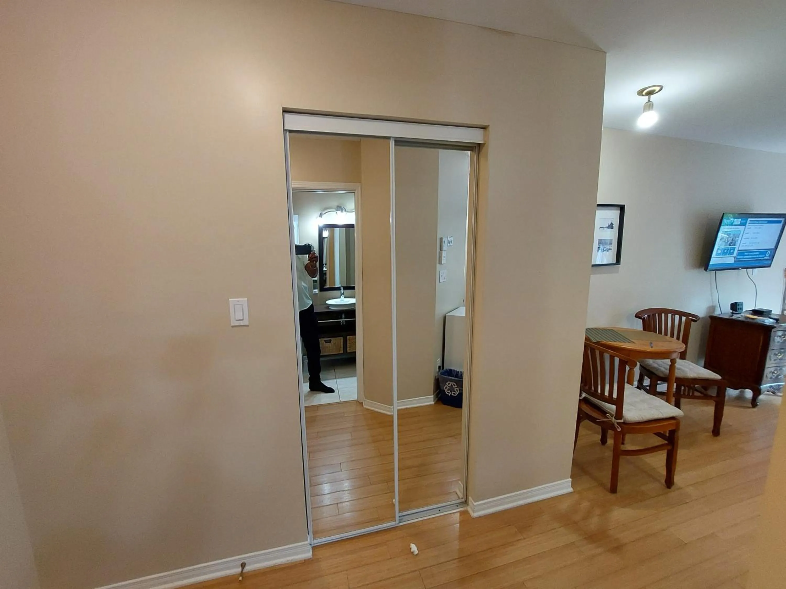 Dining area in Studio-hôtel Villegiature Saint-Sauveur