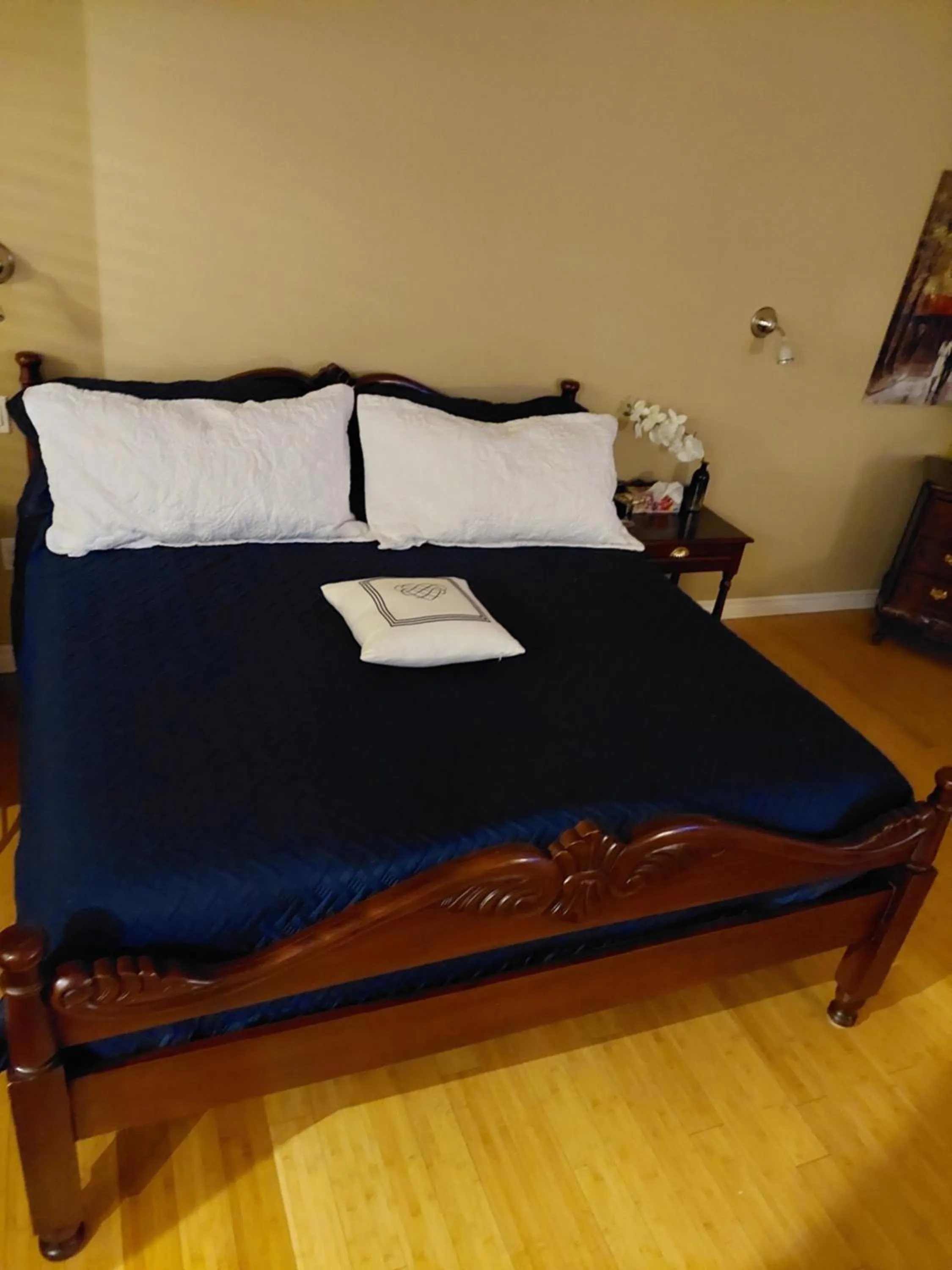 Bed in Studio-hôtel Villegiature Saint-Sauveur