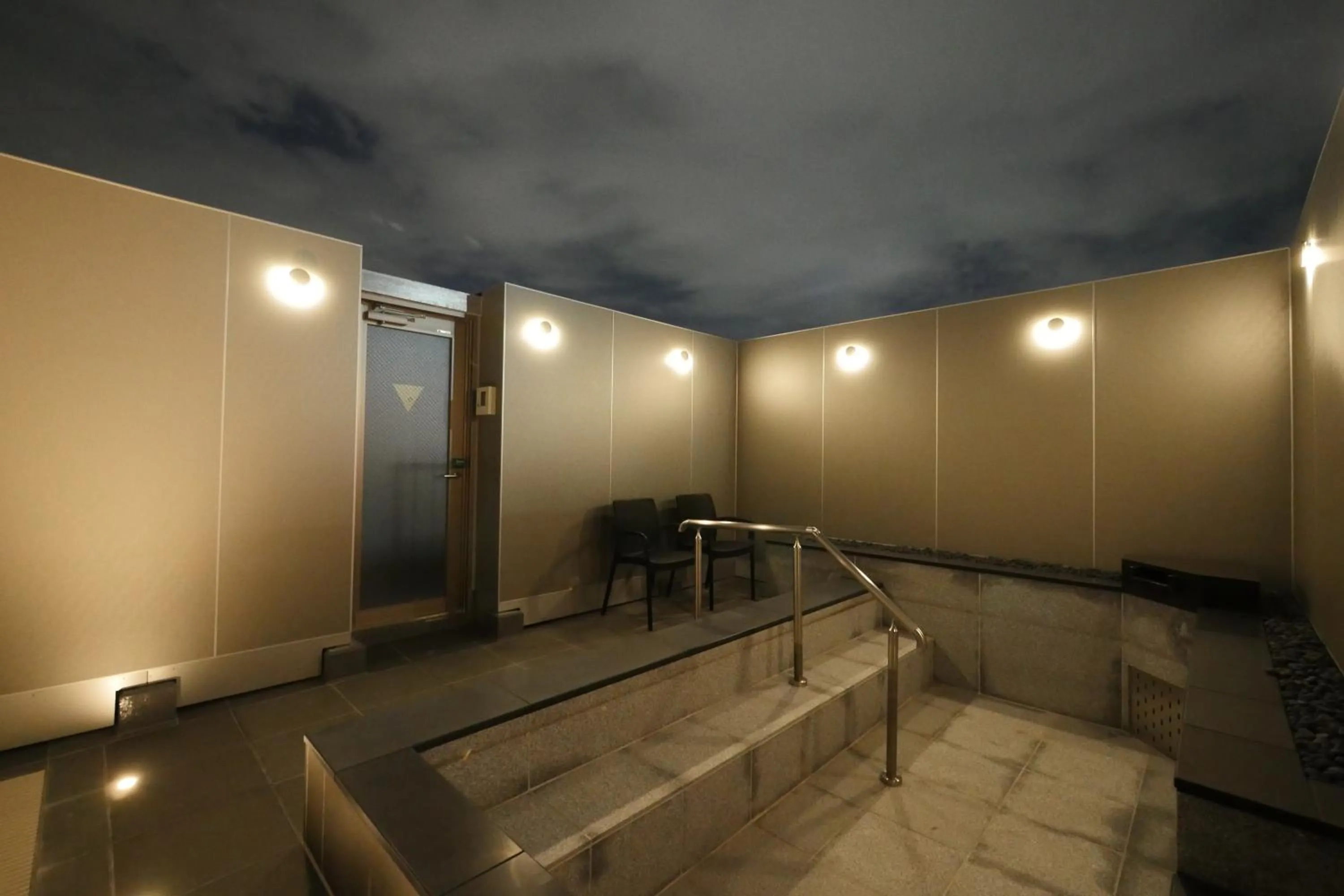 Open Air Bath in KIN HOTEL