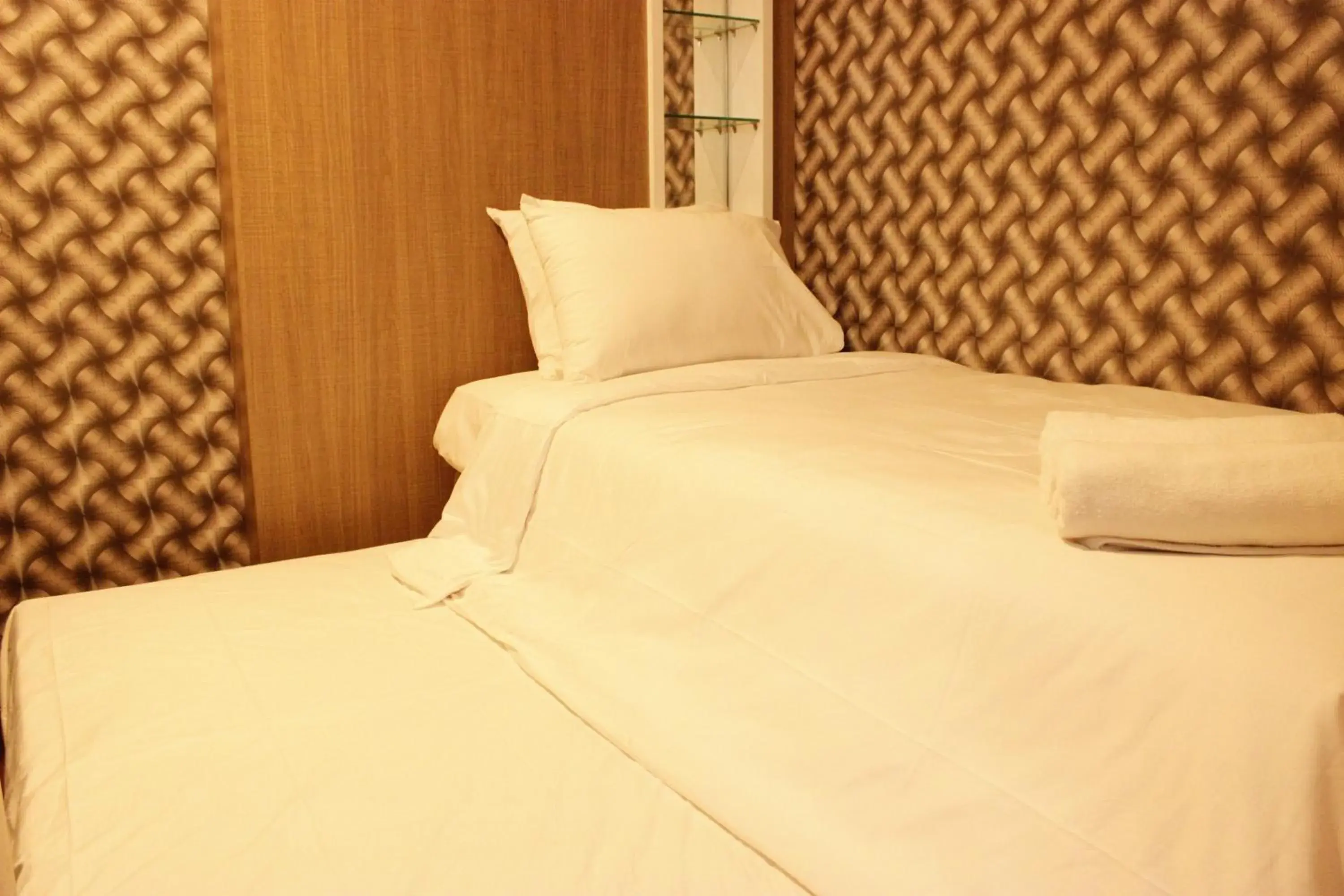 Bedroom, Bed in Classic 2BR Apartment At Gateway Pasteur near Exit Toll By Travelio Bedroom, Bed in Classic 2BR Apartment At Gateway Pasteur near Exit Toll By Travelio