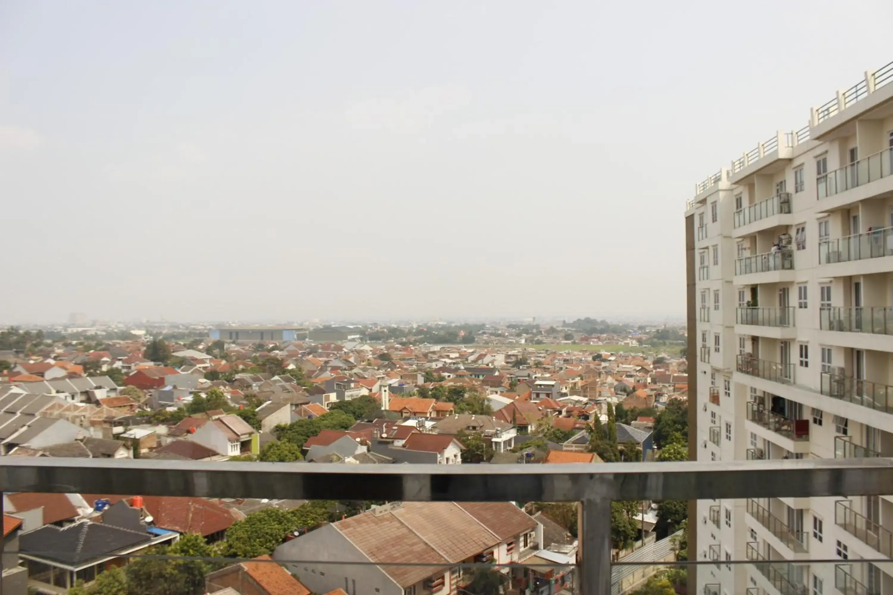 Property building in Classic 2BR Apartment At Gateway Pasteur near Exit Toll By Travelio Property building in Classic 2BR Apartment At Gateway Pasteur near Exit Toll By Travelio