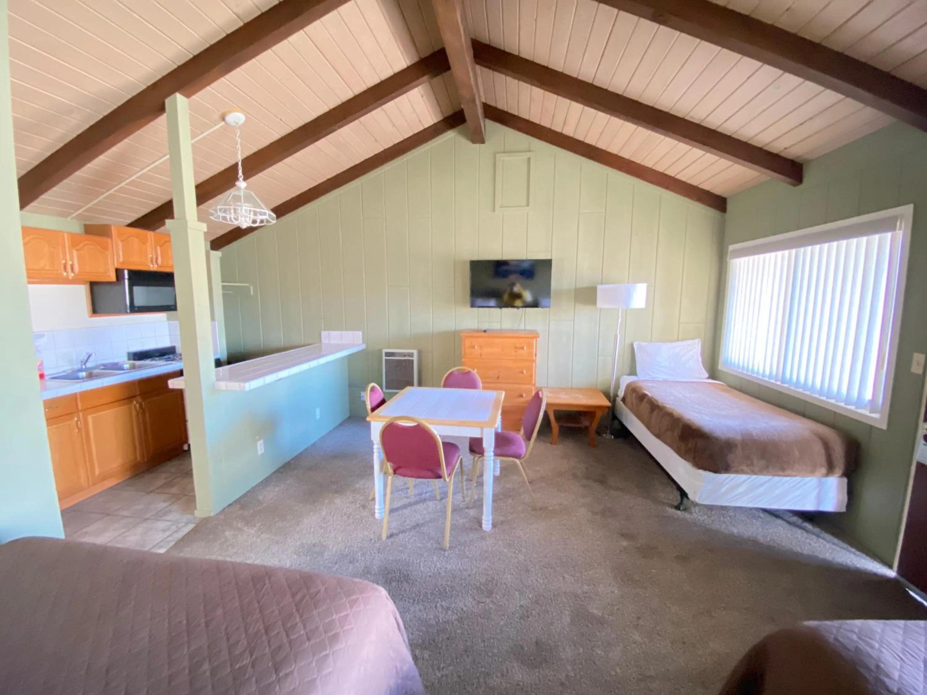 Bed in Bristlecone Motel