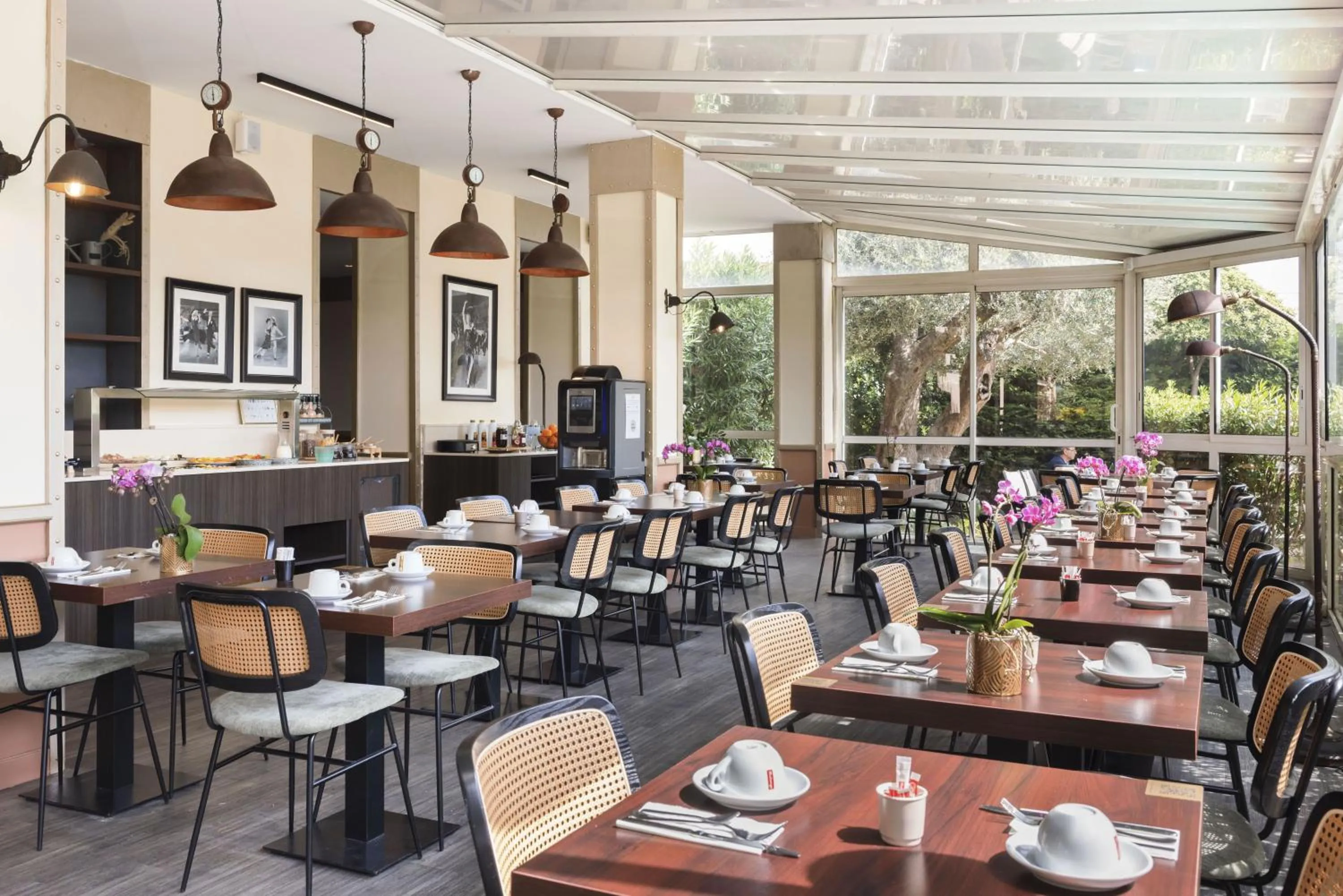 Breakfast in Best Western Hôtel des Orangers Cannes