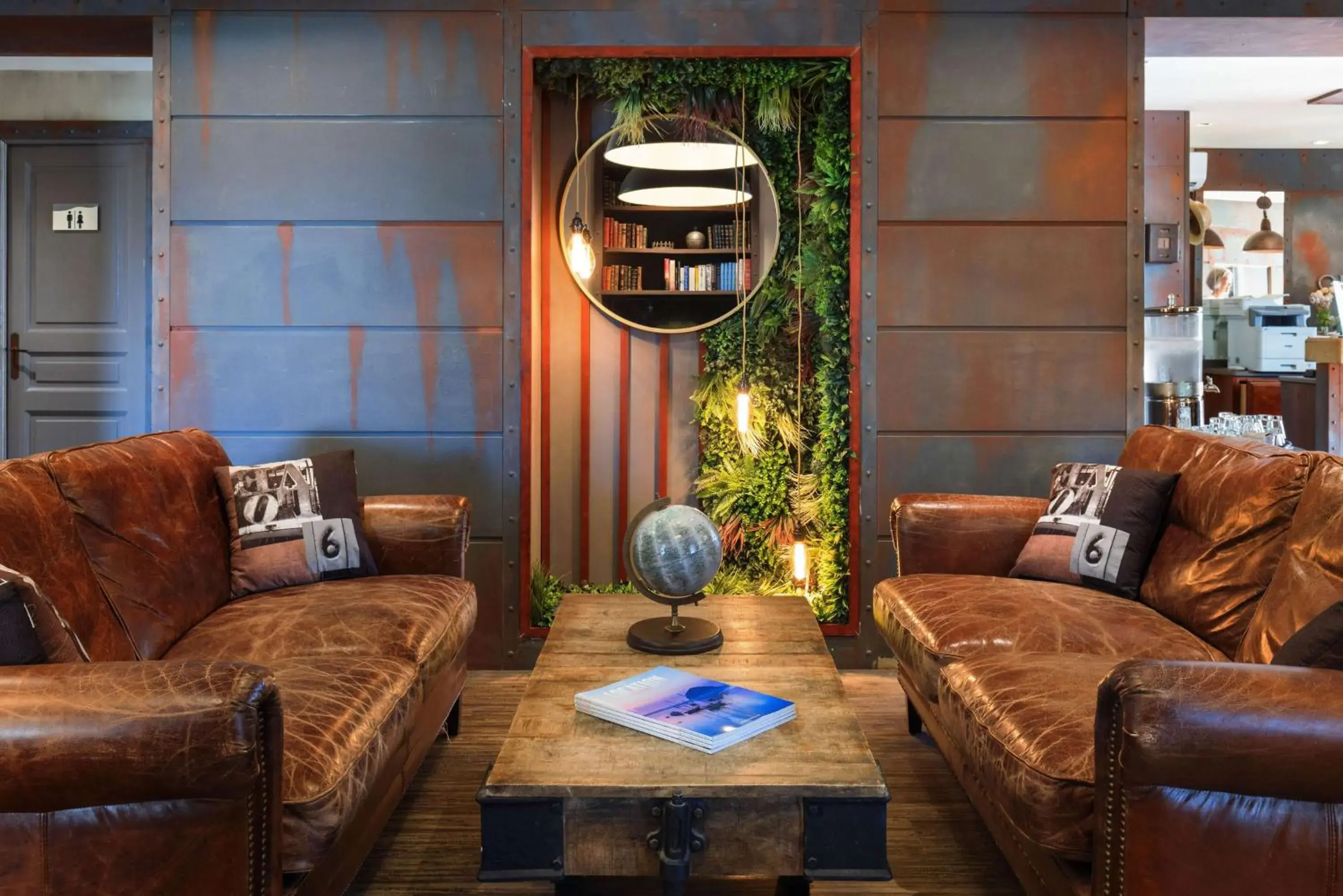 Lobby or reception in Best Western Hôtel des Orangers Cannes Lobby or reception in Best Western Hôtel des Orangers Cannes