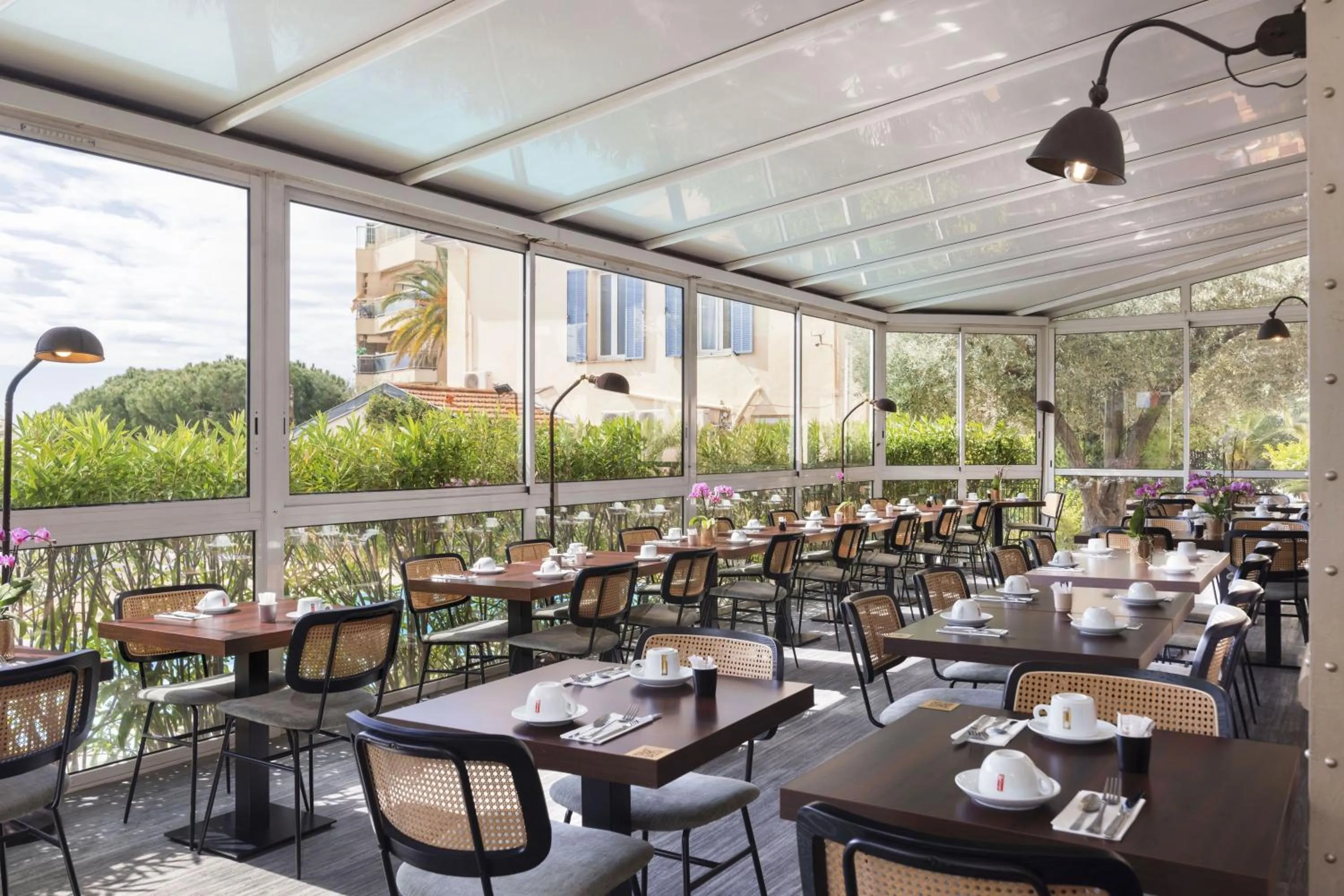 Breakfast in Best Western Hôtel des Orangers Cannes