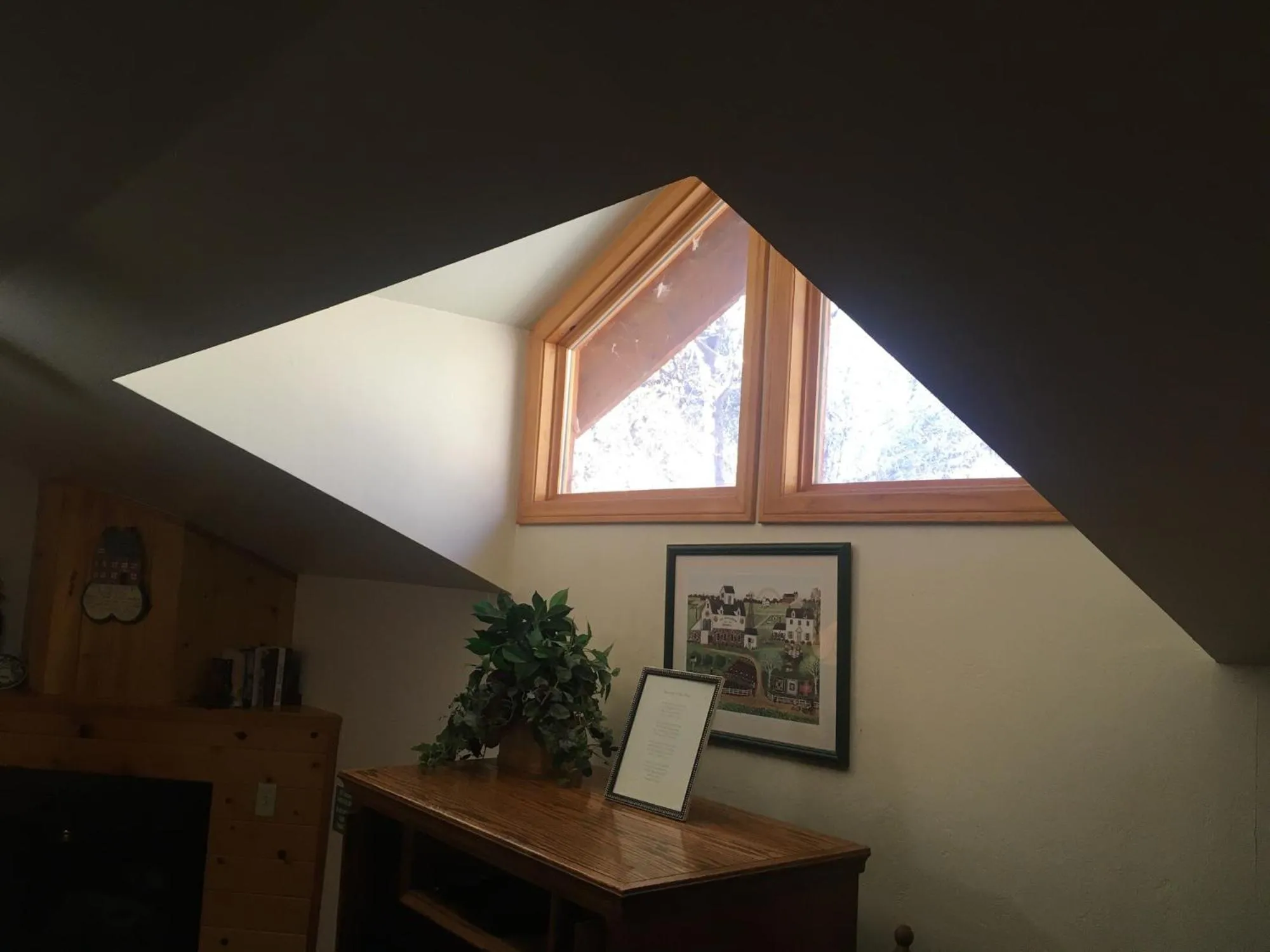 Living room in Whispering Pines Lodge