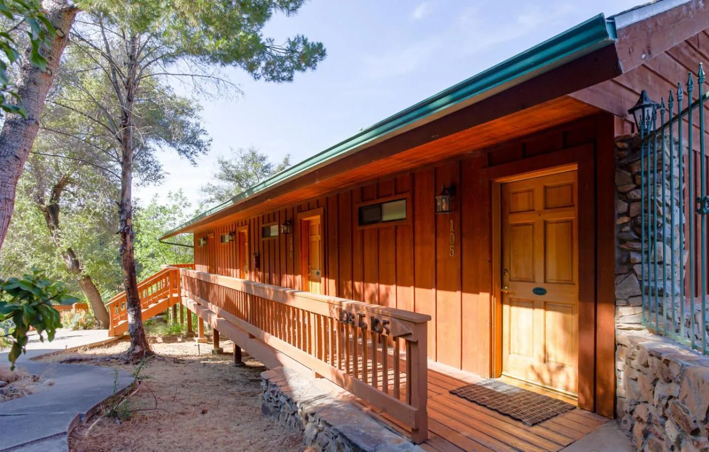 Property building in Whispering Pines Lodge