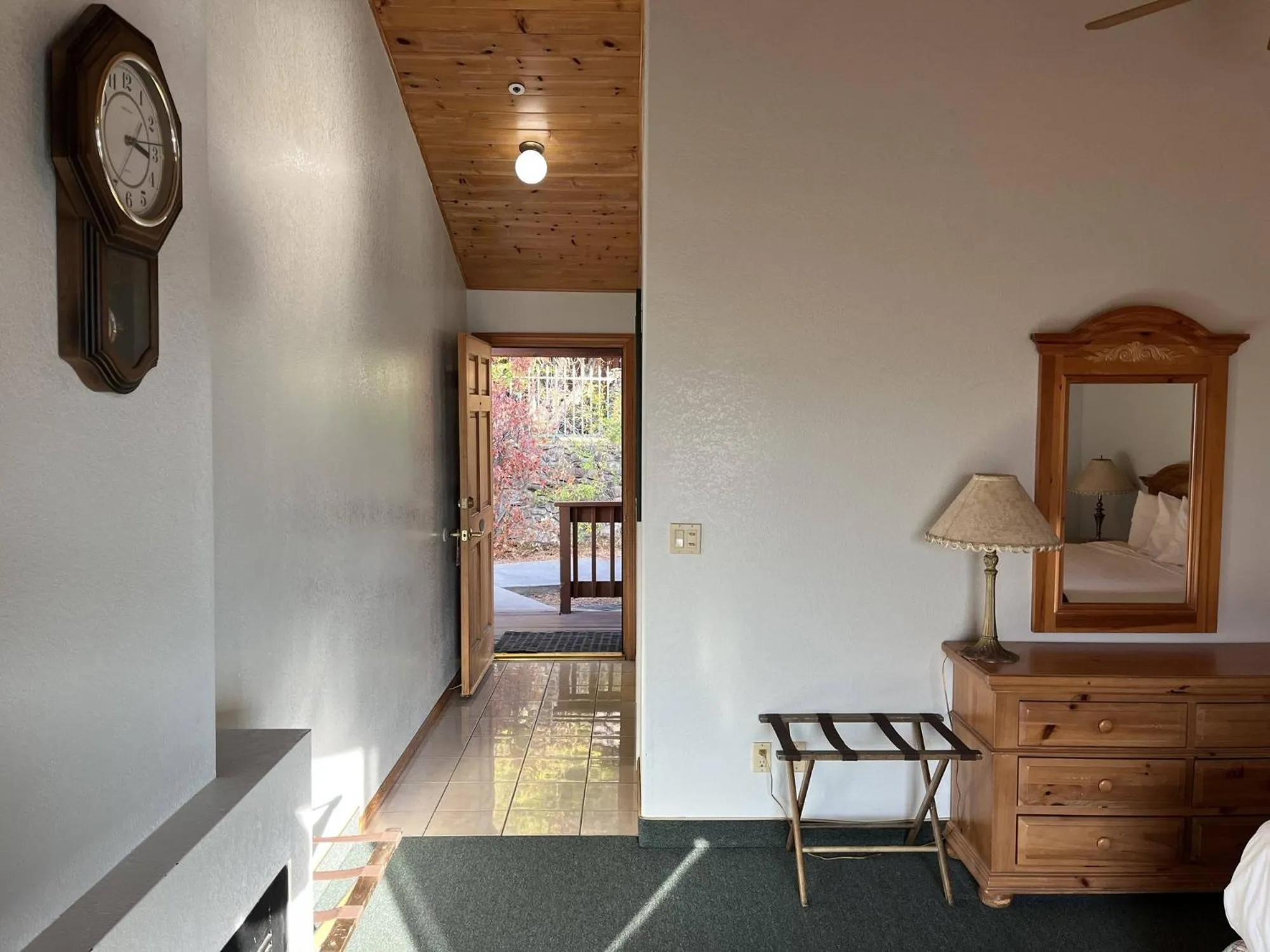 Living room in Whispering Pines Lodge