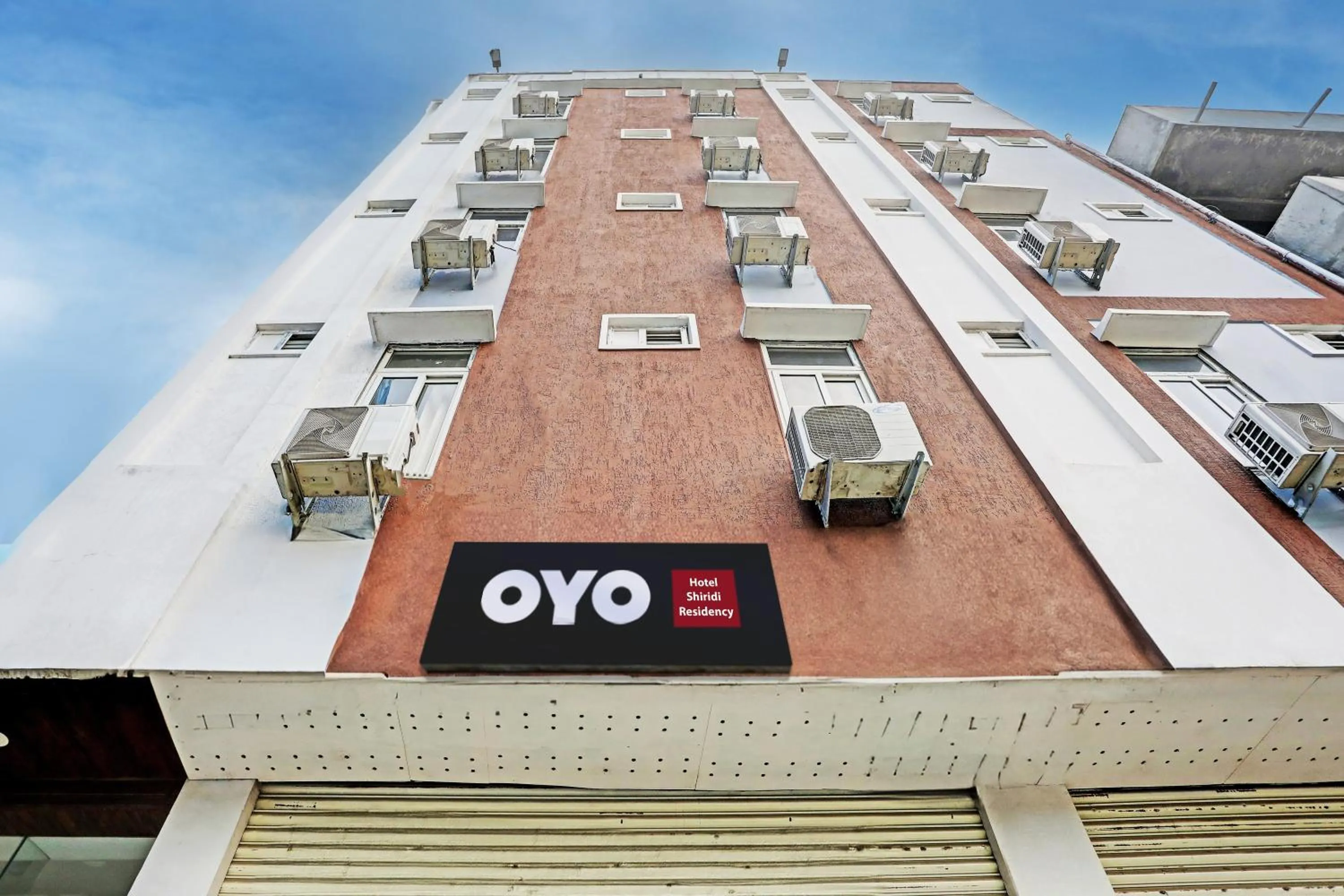 Facade/entrance in Hotel O Shiridi Residency