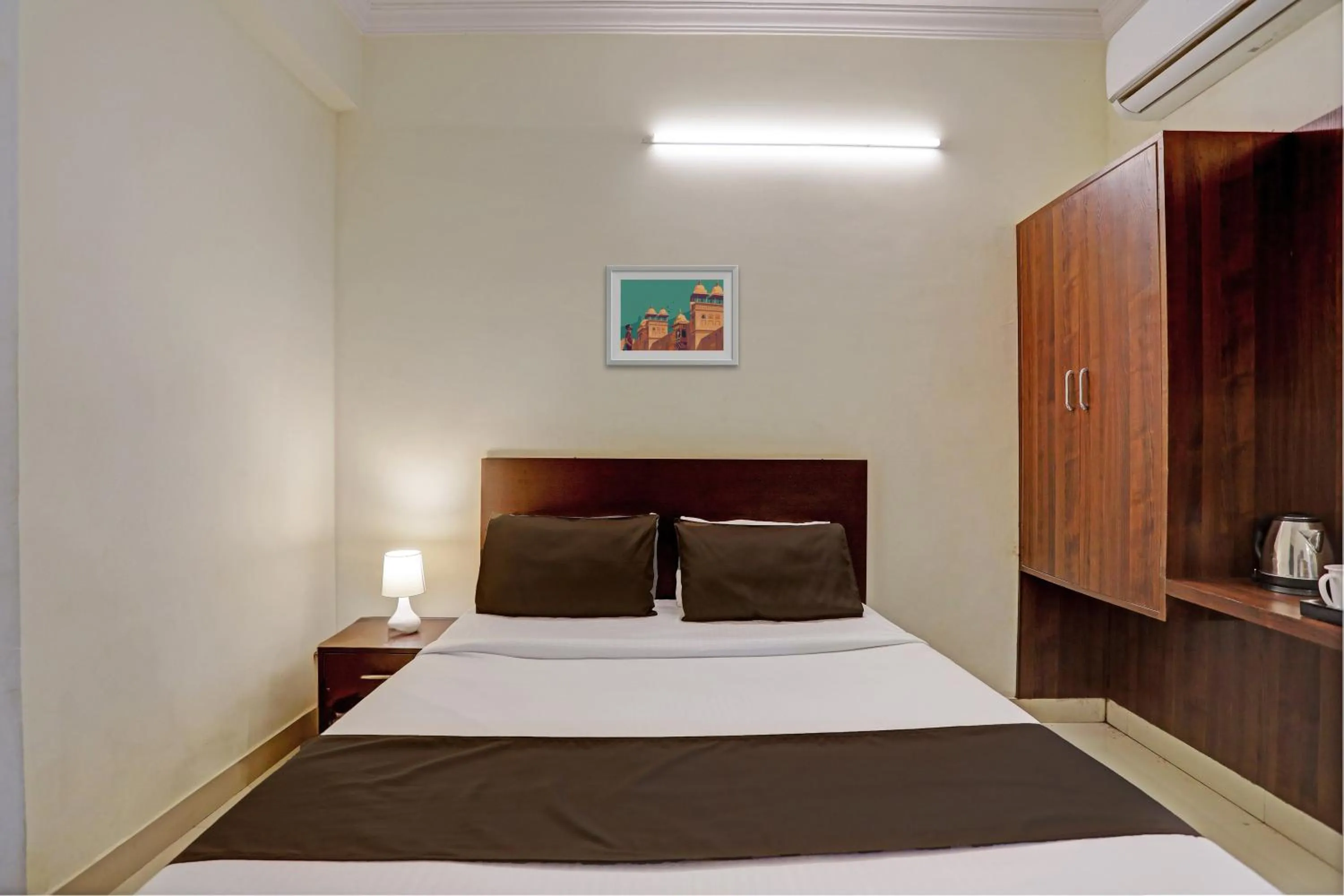 Bedroom, Bed in Hotel O Shiridi Residency
