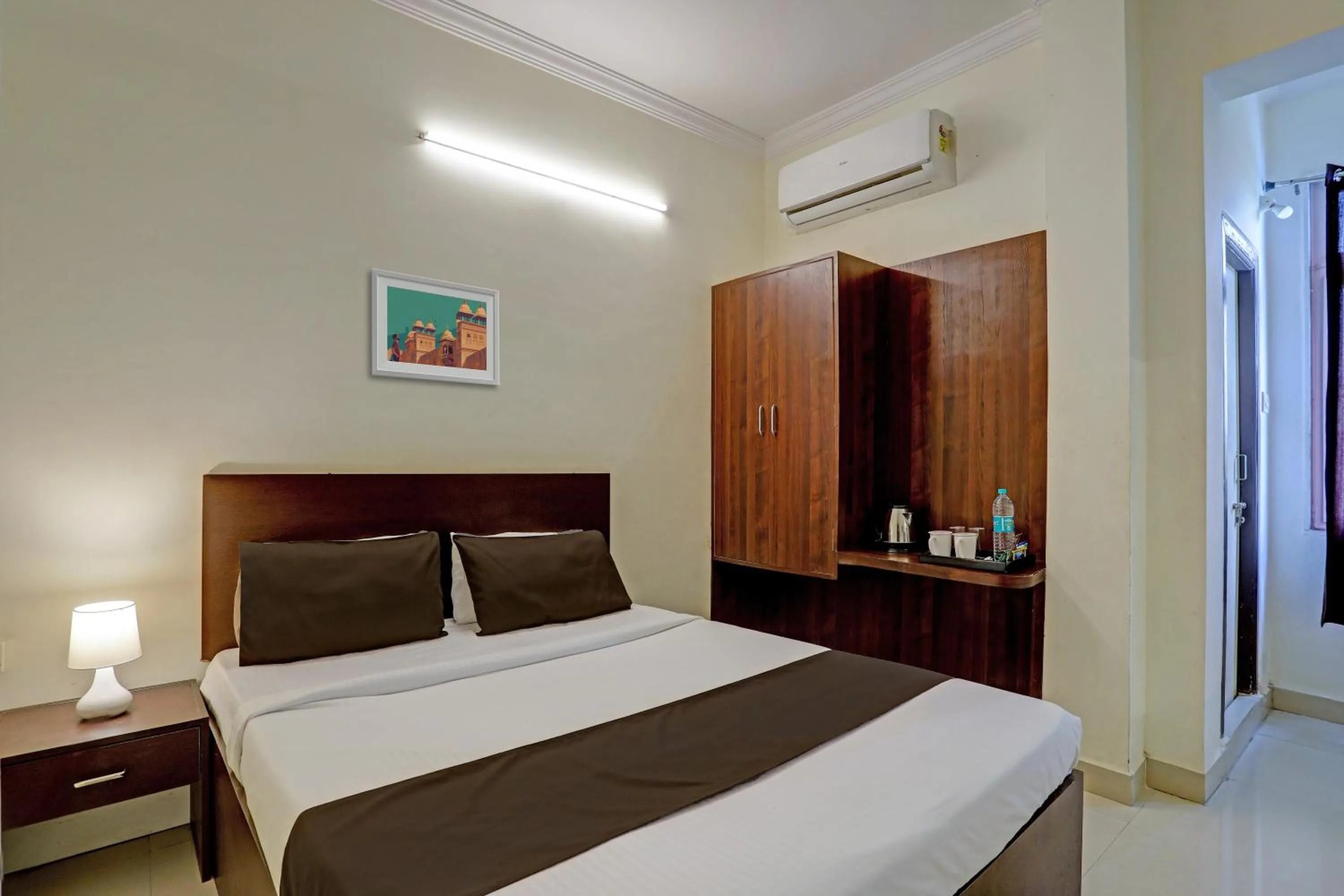 Bedroom, Bed in Hotel O Shiridi Residency