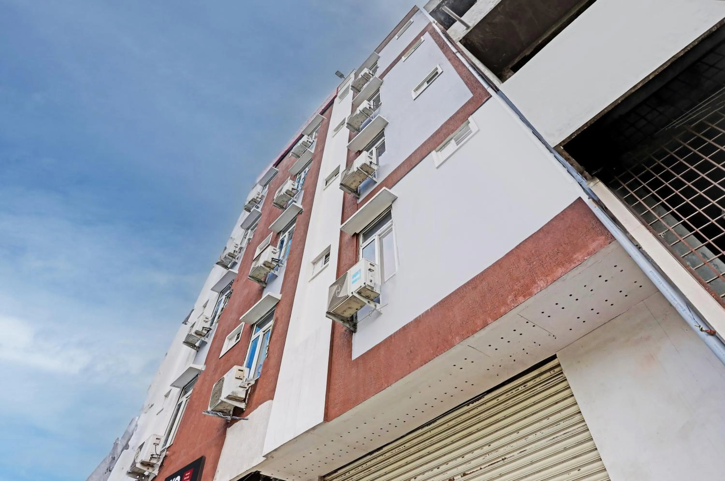 Facade/entrance in Hotel O Shiridi Residency